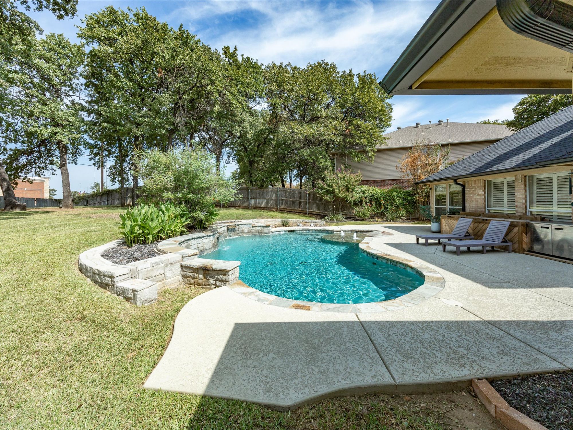 5024 Pointclear Court