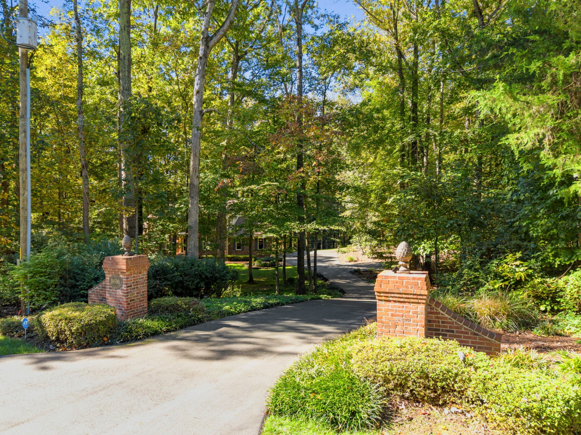 10600 Brentwood Drive