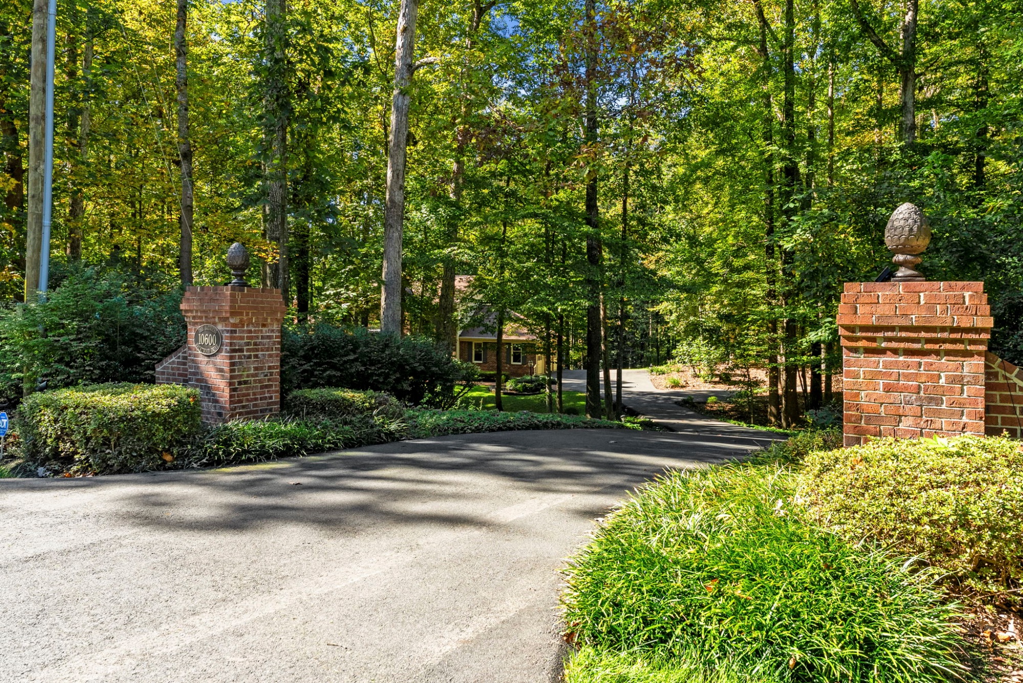 10600 Brentwood Drive