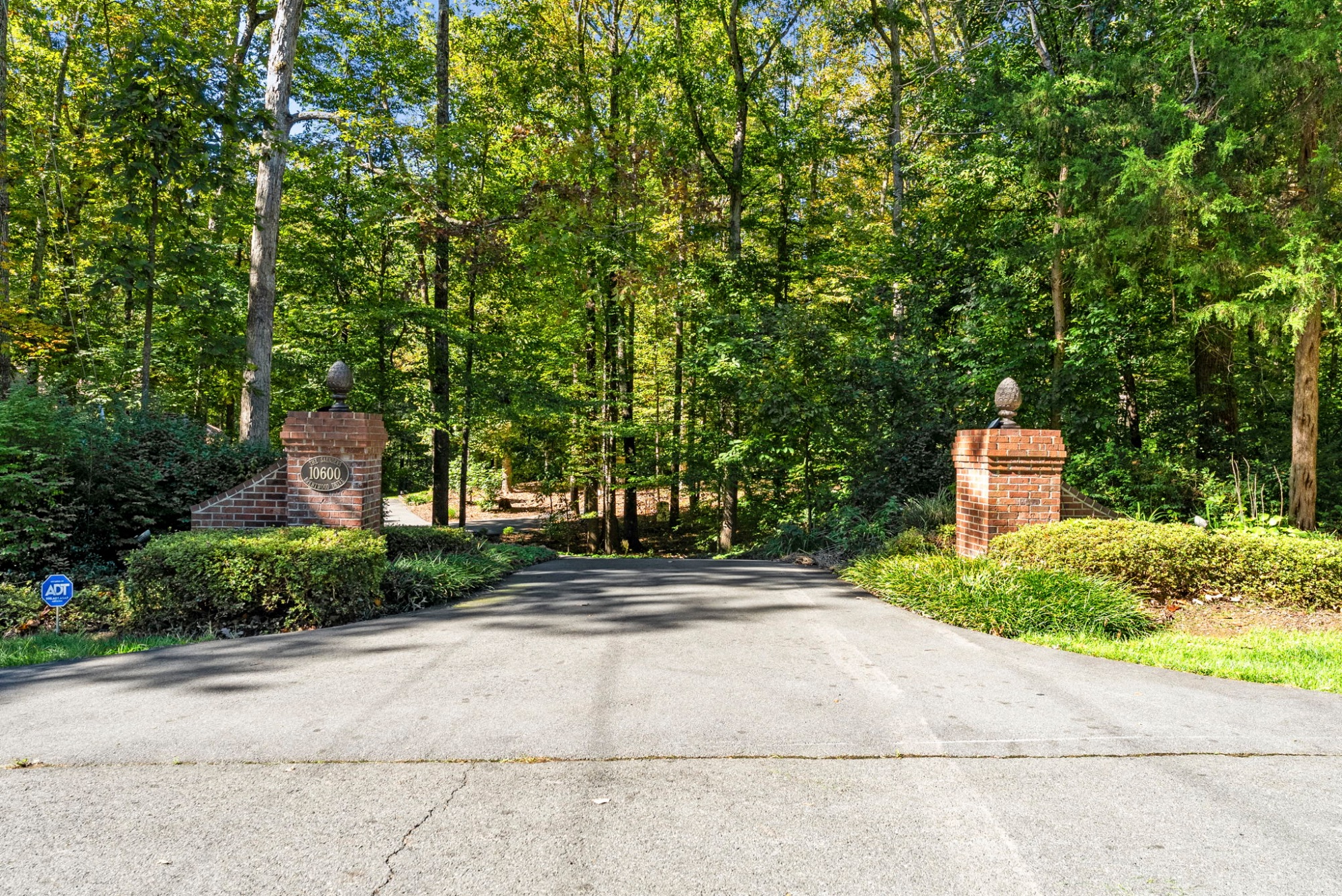 10600 Brentwood Drive
