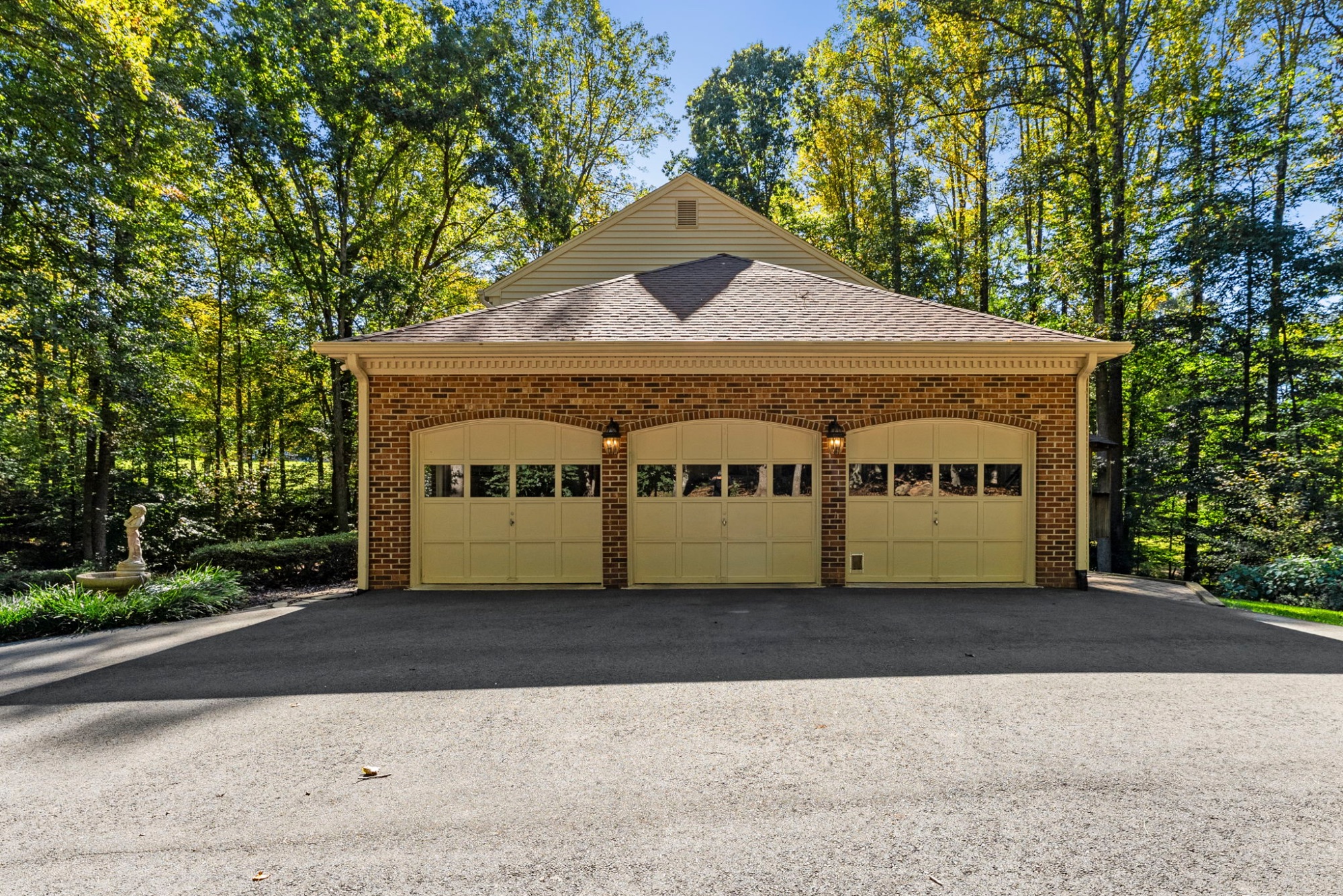 10600 Brentwood Drive