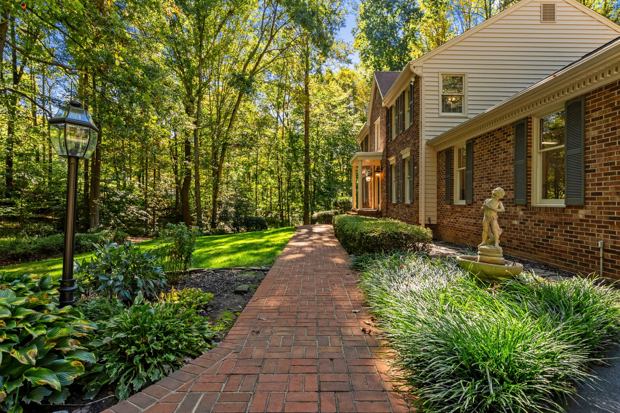 10600 Brentwood Drive
