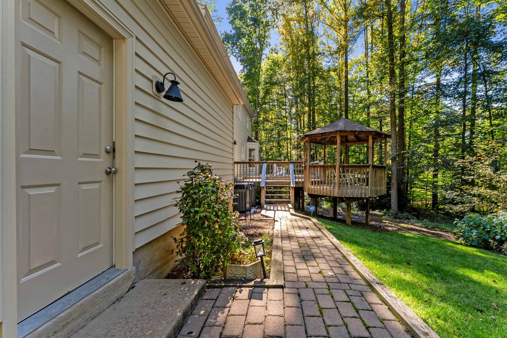 10600 Brentwood Drive