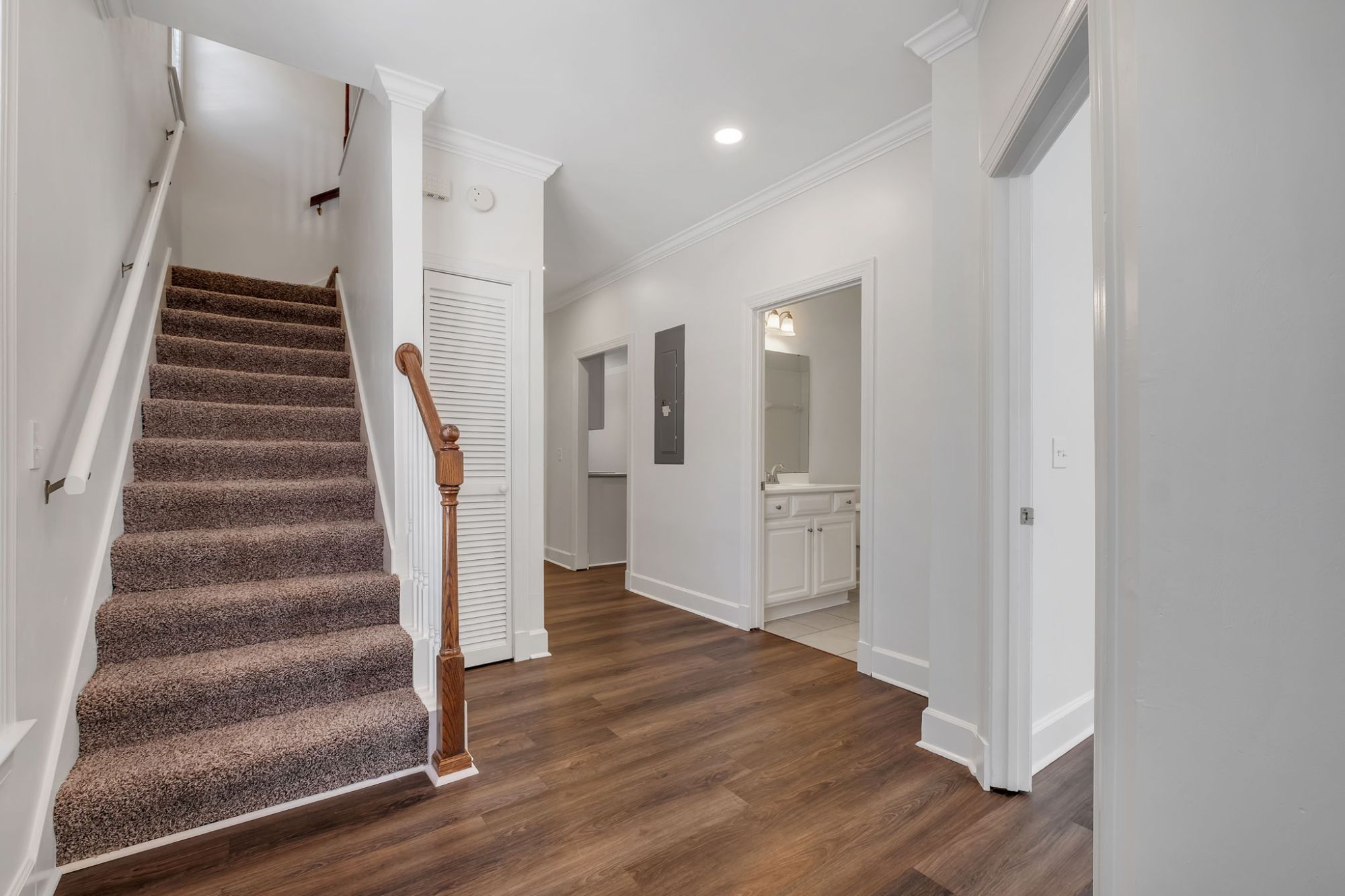 1123 Washington Court