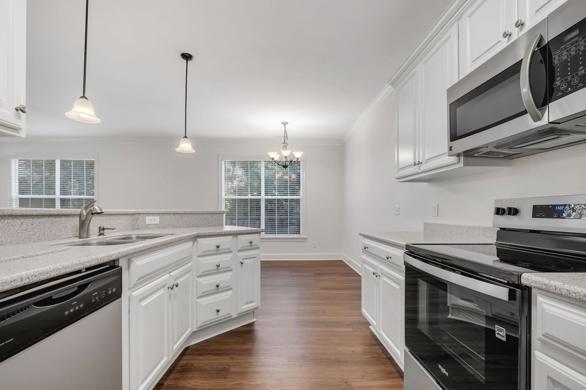 1123 Washington Court