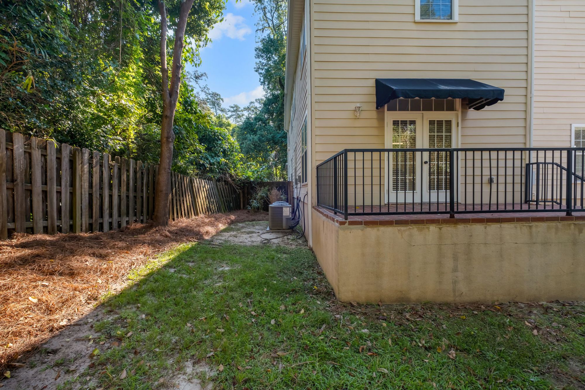 1123 Washington Court