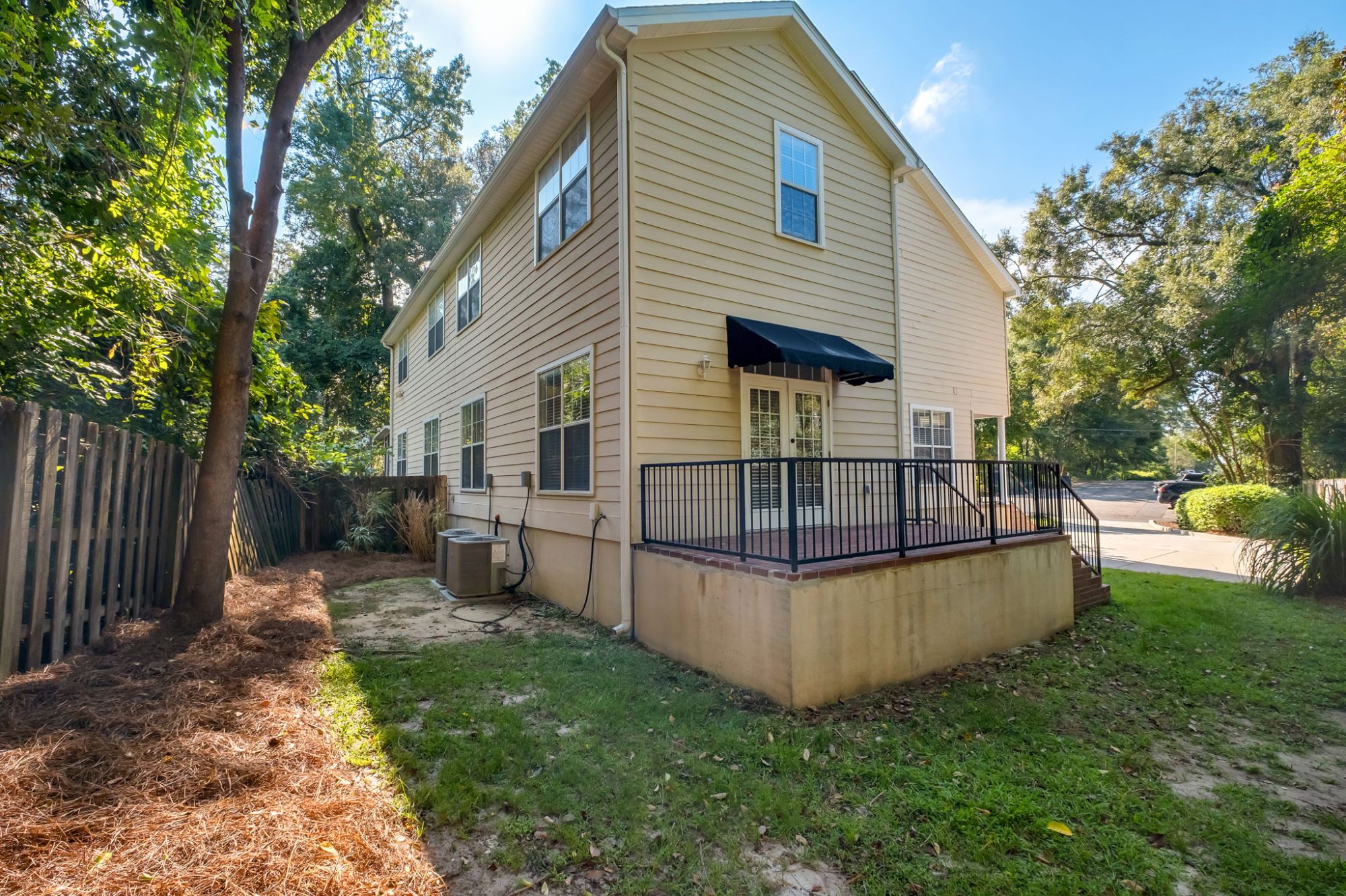 1123 Washington Court