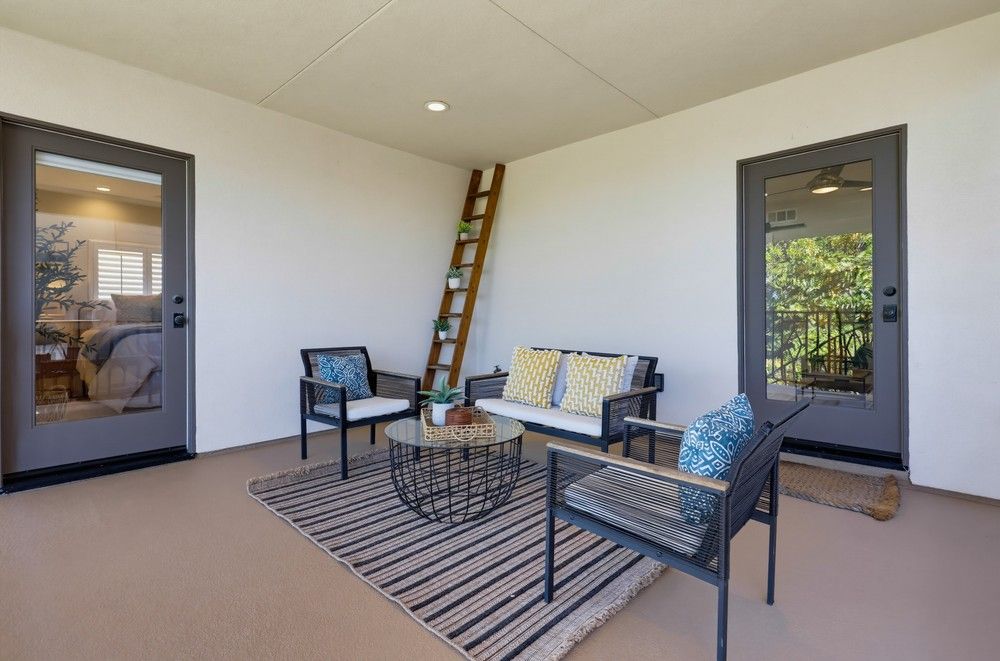 2264 Soto Street