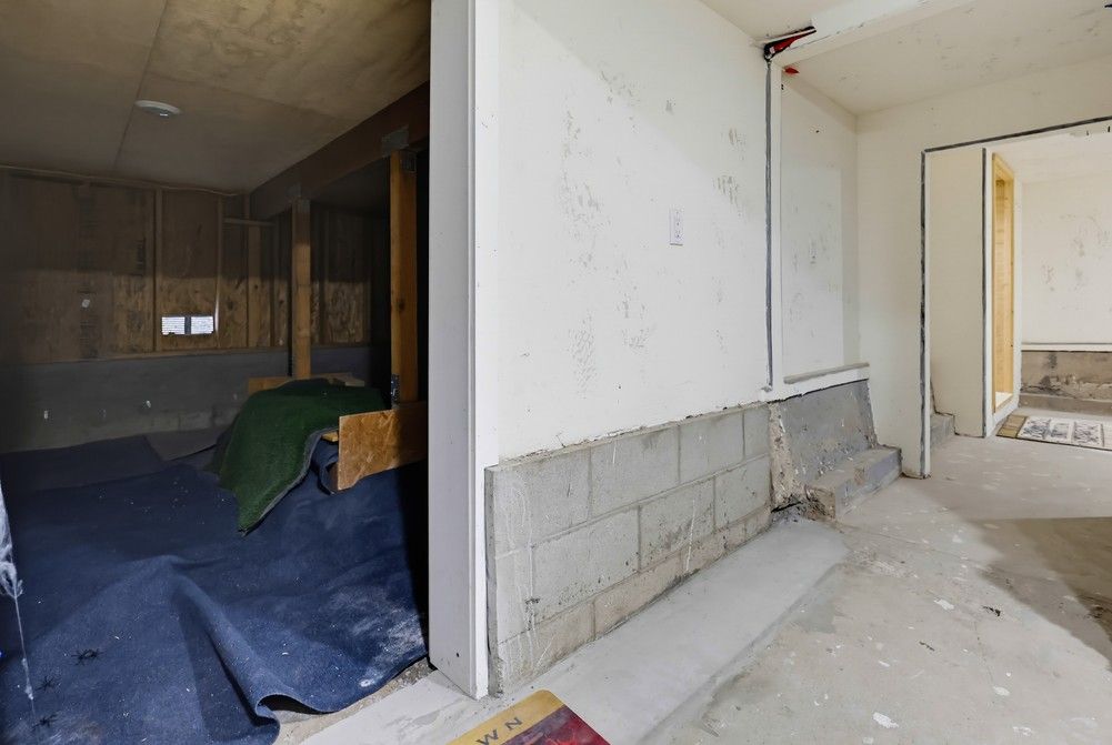 2264 Soto Street