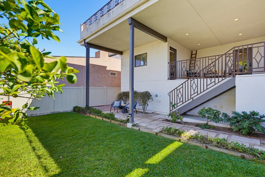 2264 Soto Street