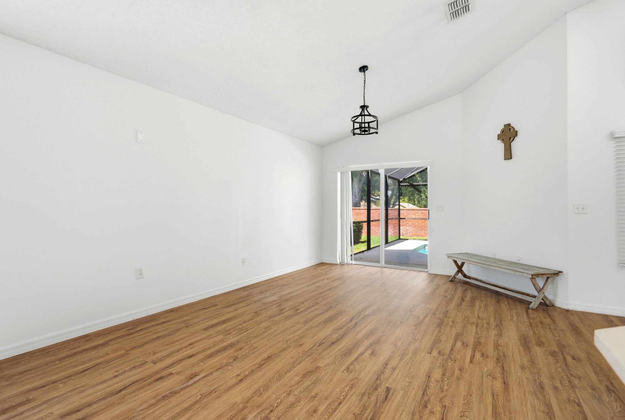 1500 Casterton Circle