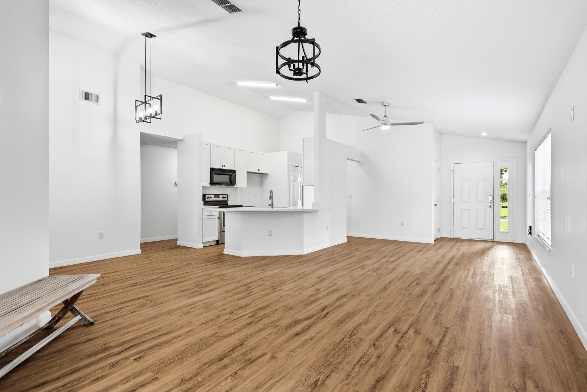 1500 Casterton Circle