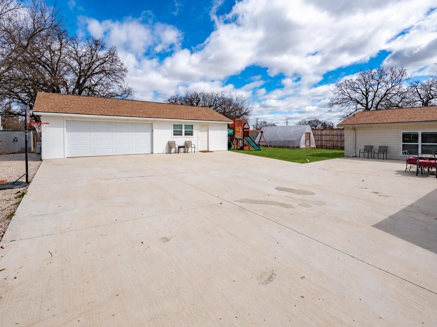 106 Joyce Lane