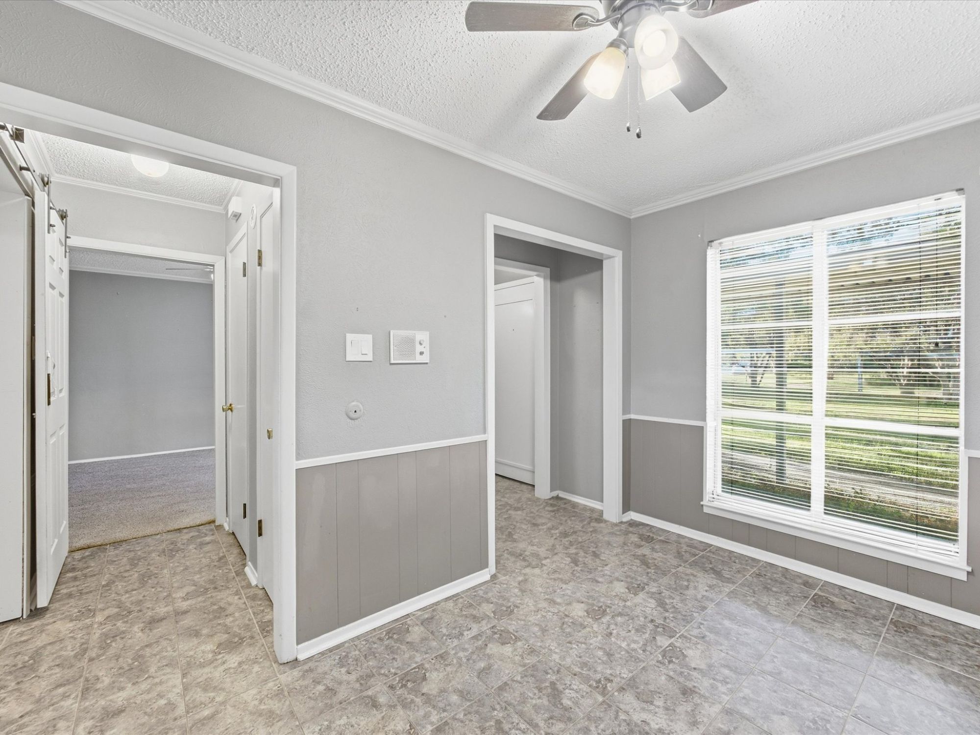 404 Hollyhill Lane #404