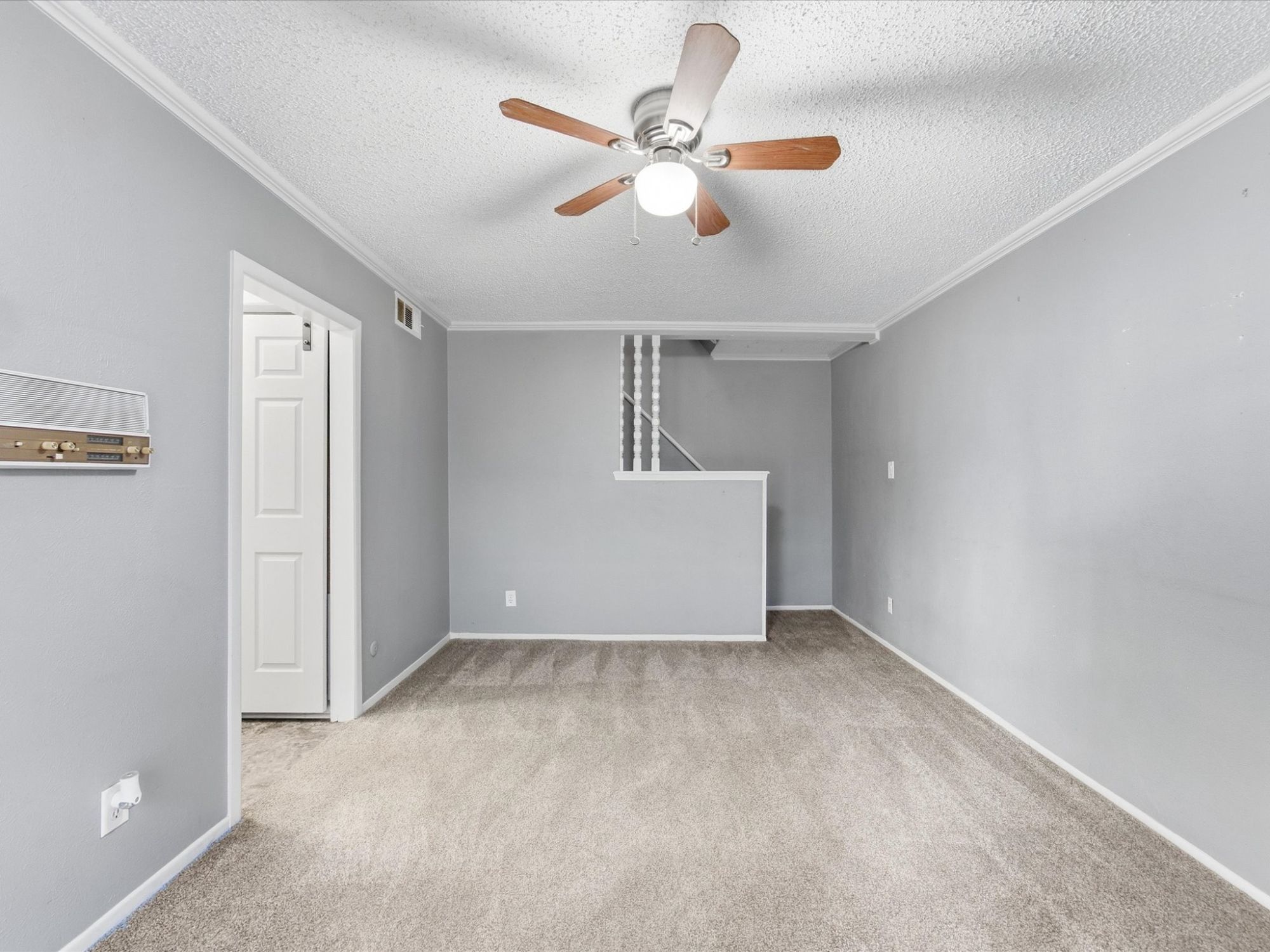 404 Hollyhill Lane #404