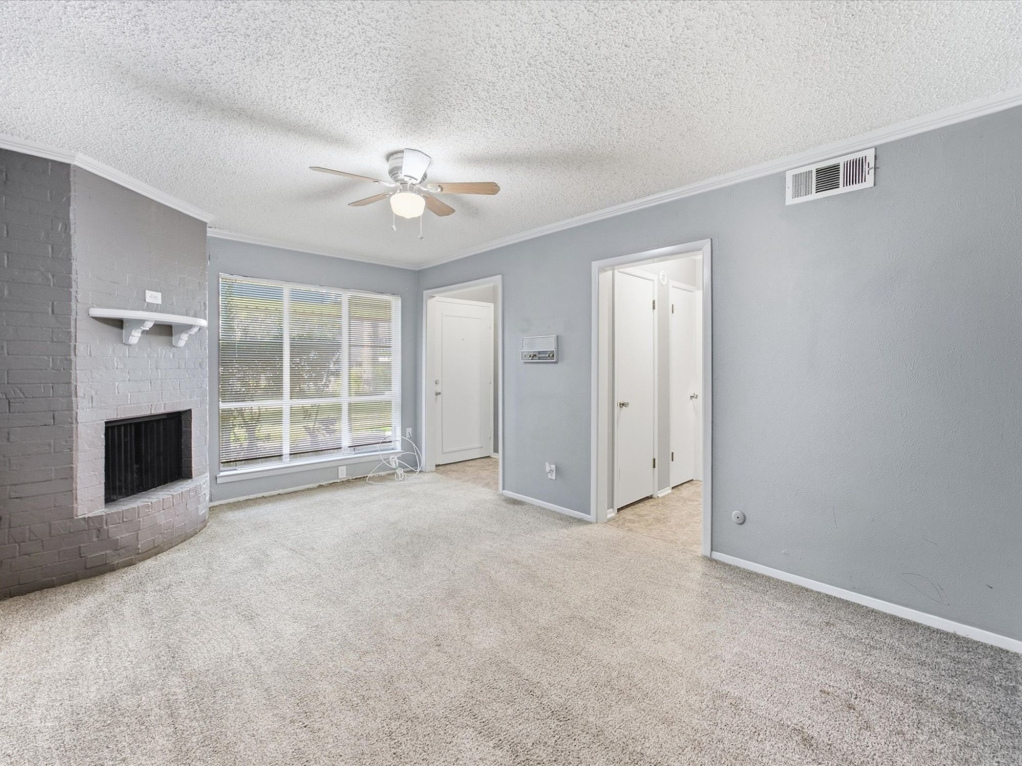 404 Hollyhill Lane #404