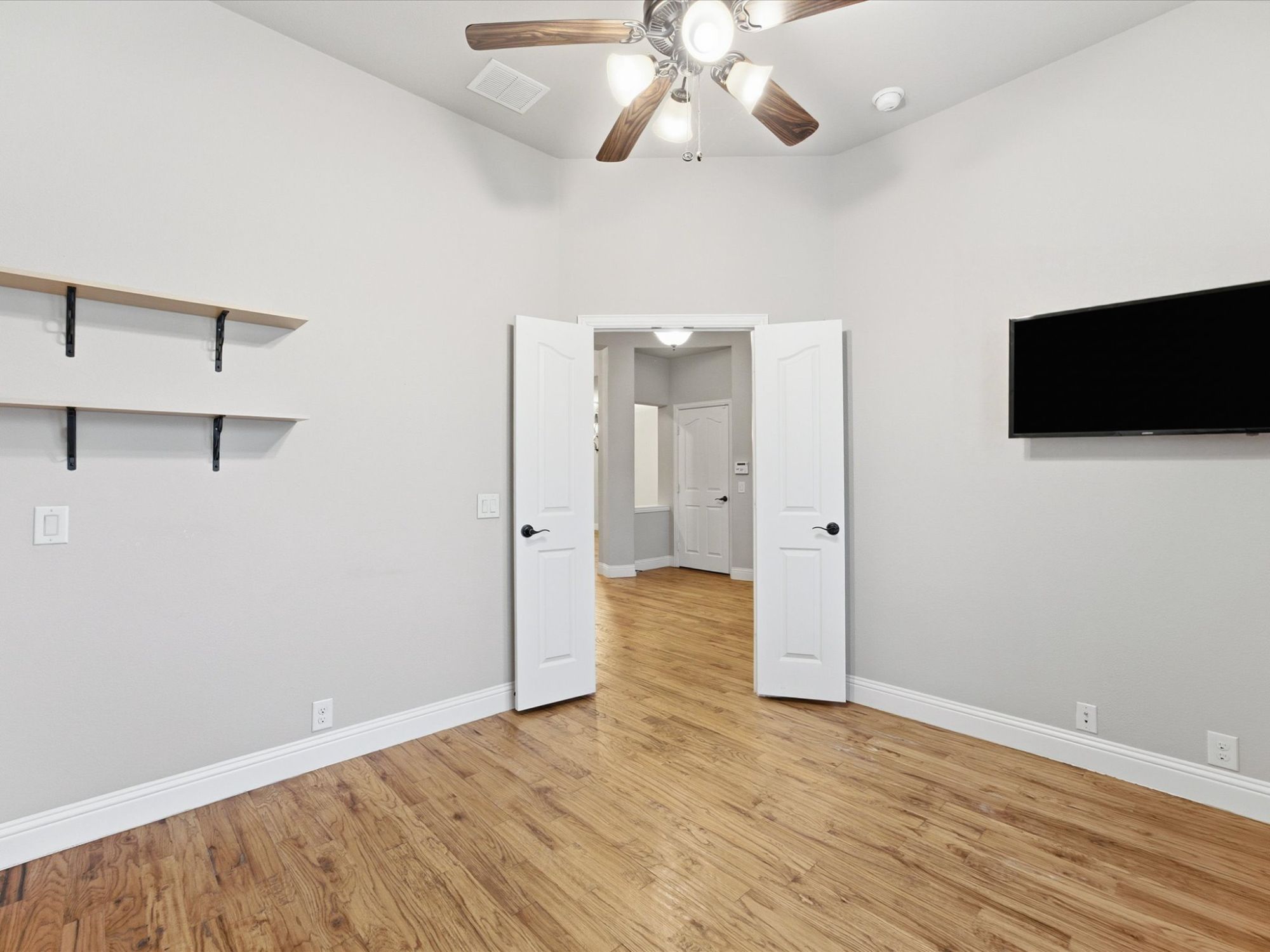 909 Longhorn Drive