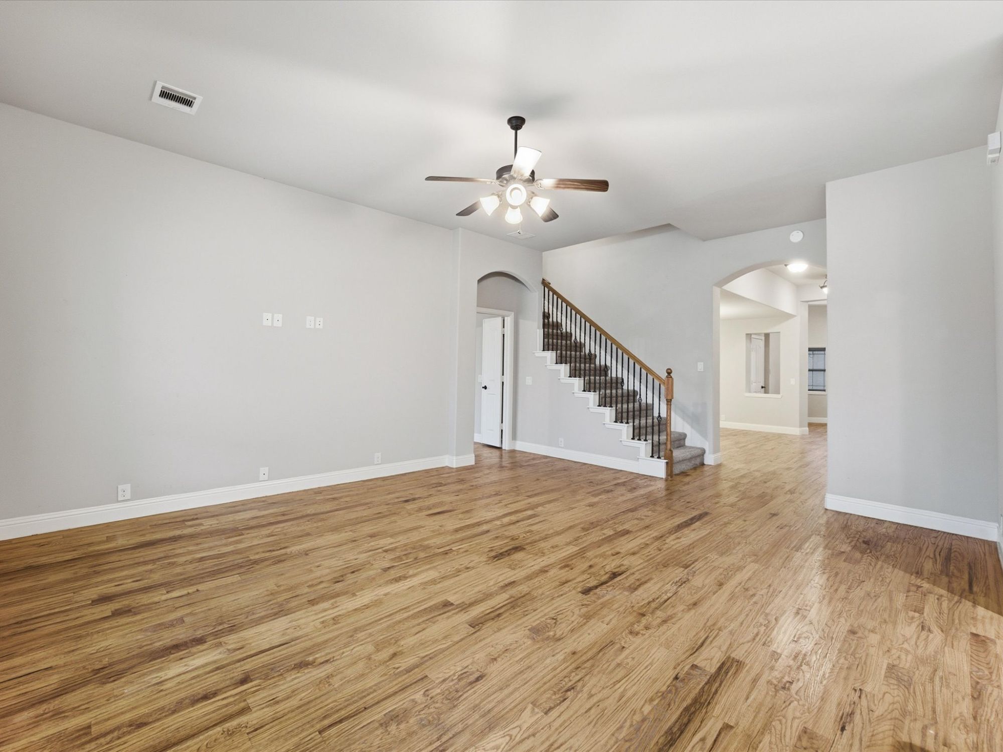 909 Longhorn Drive