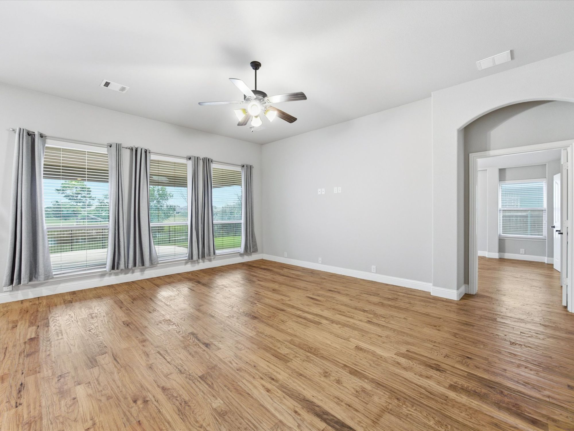 909 Longhorn Drive