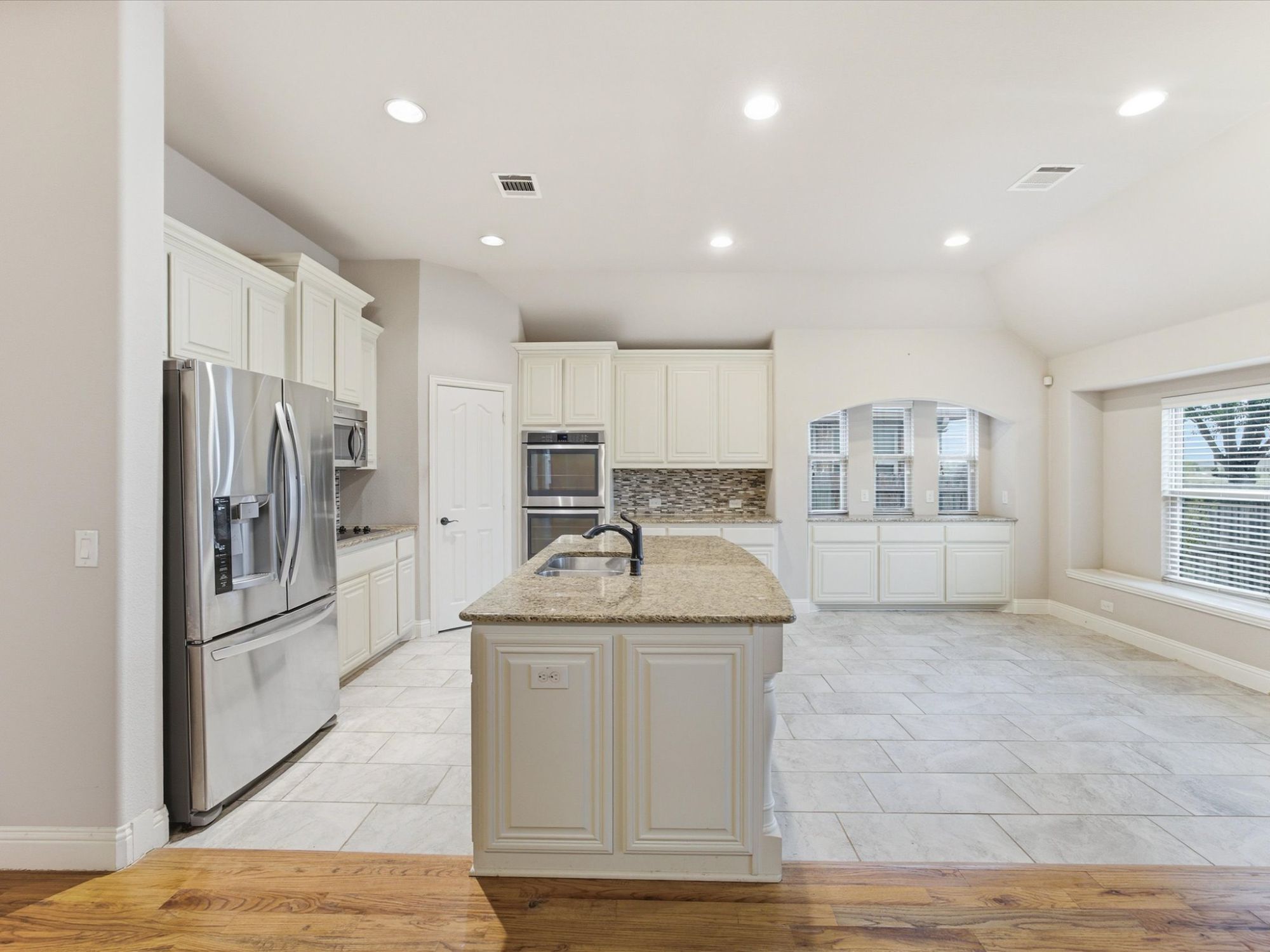 909 Longhorn Drive