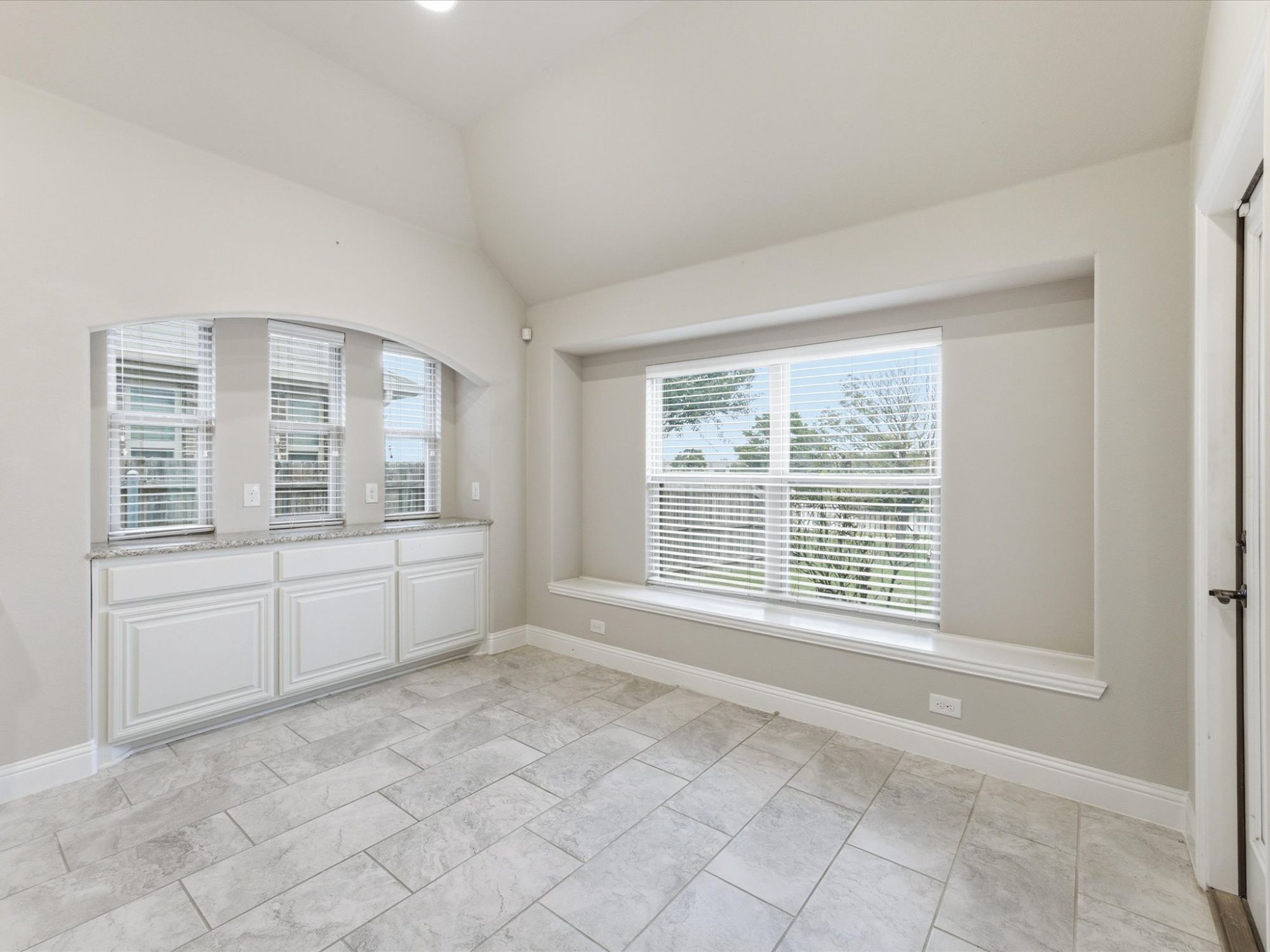 909 Longhorn Drive