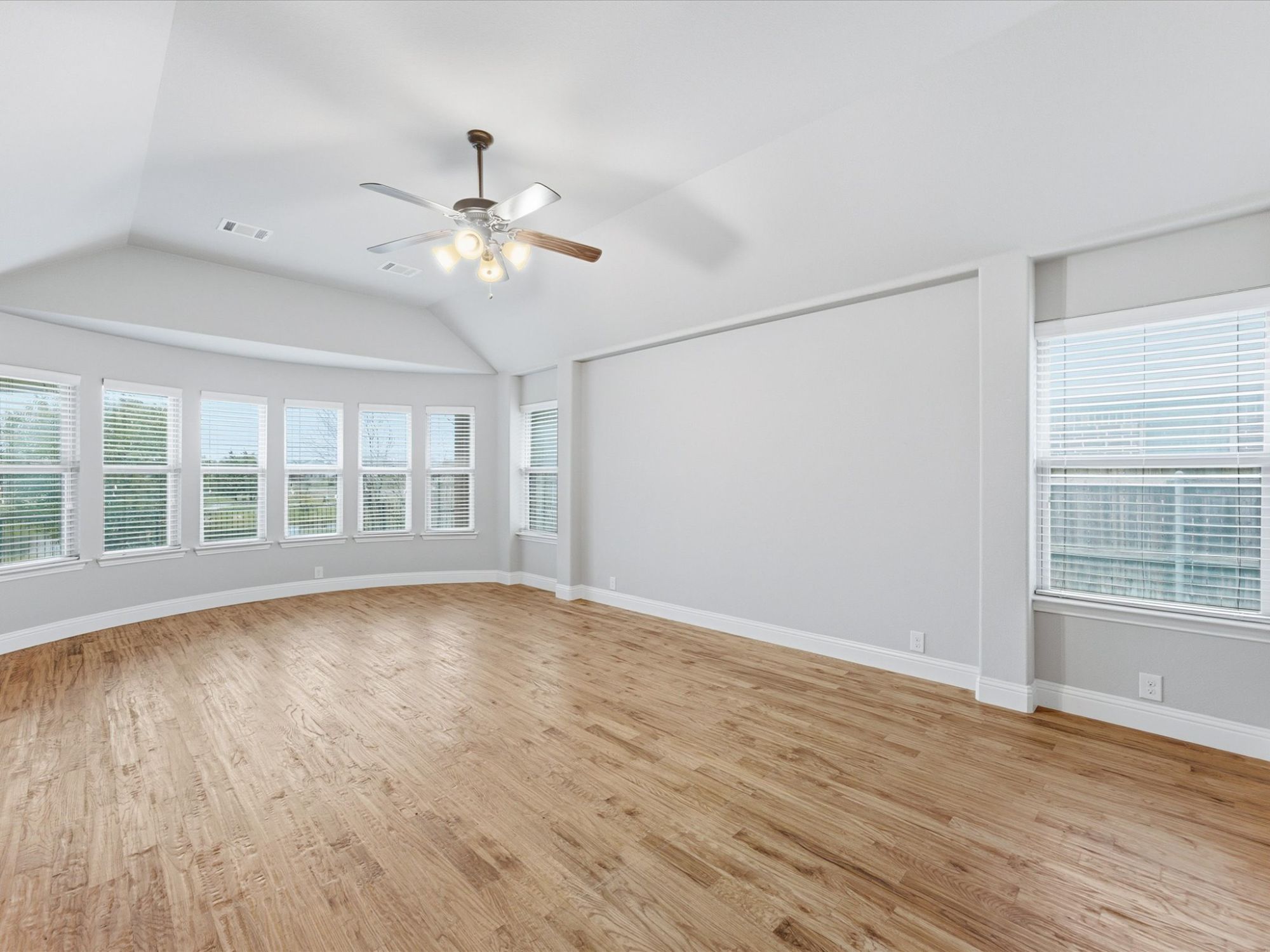 909 Longhorn Drive