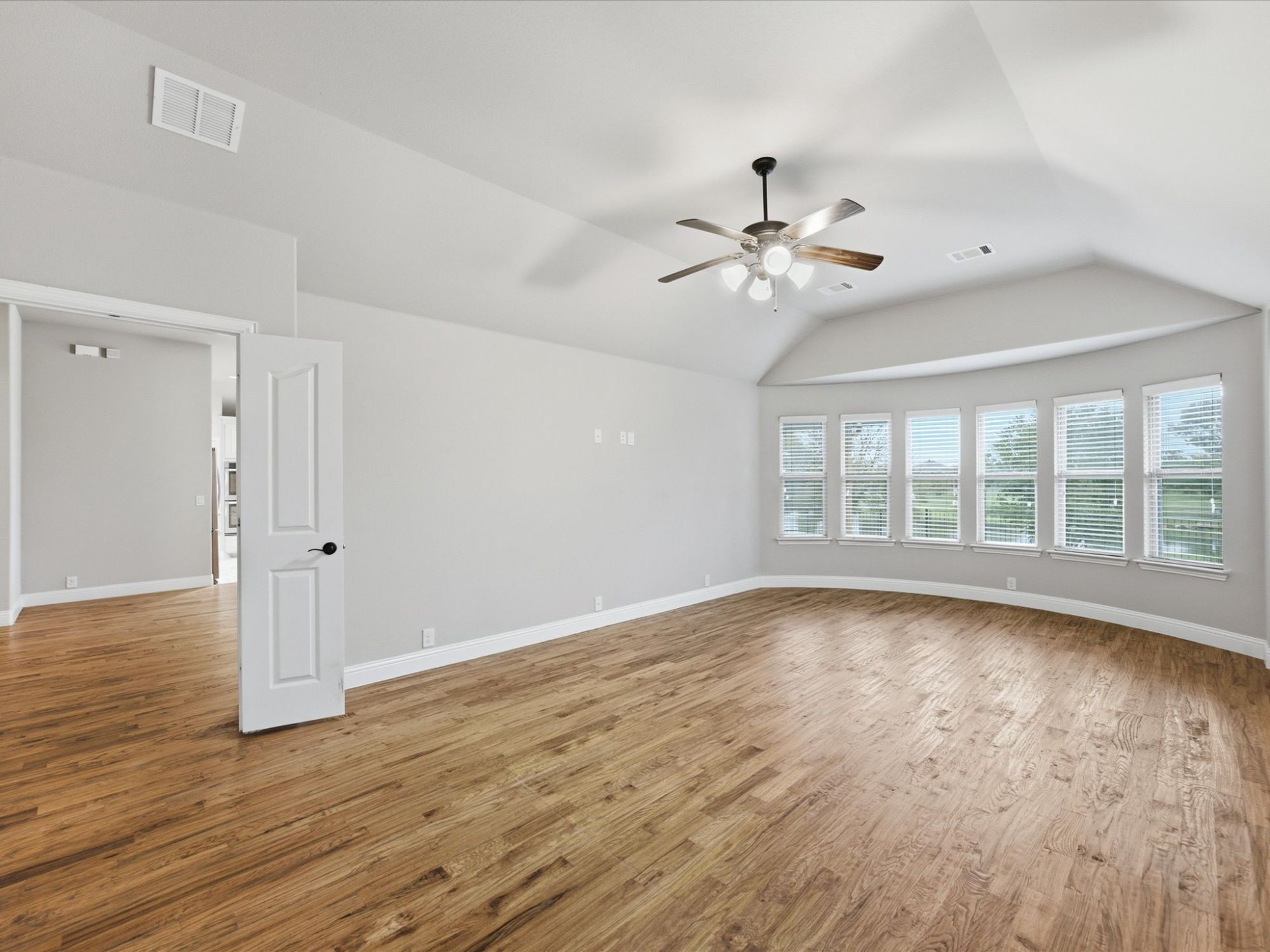 909 Longhorn Drive