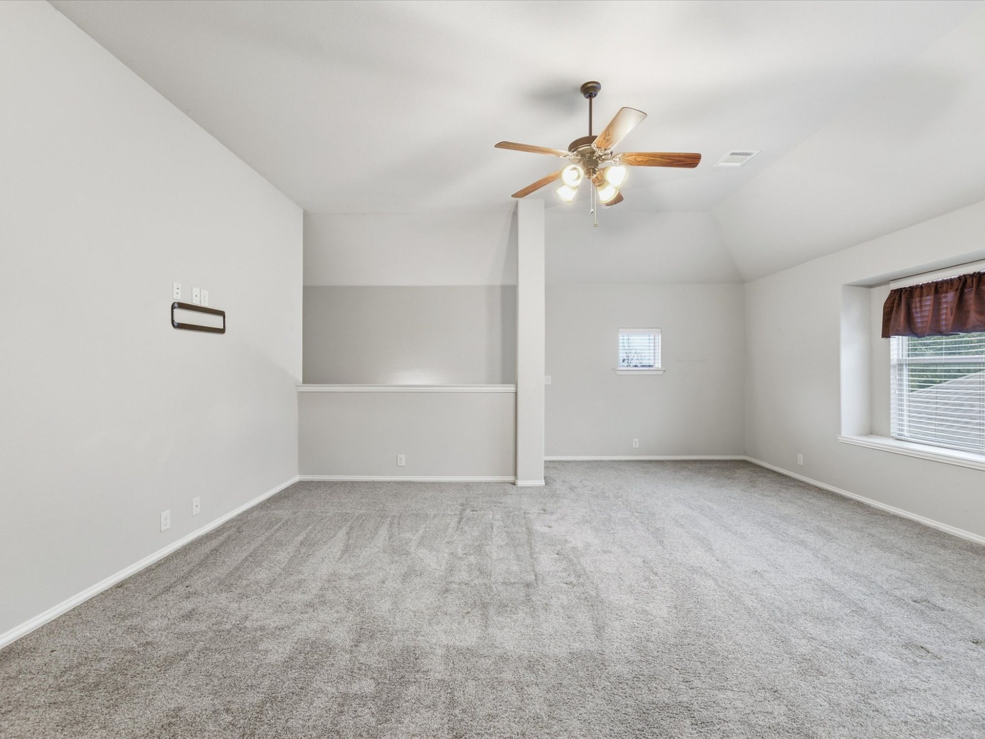 909 Longhorn Drive
