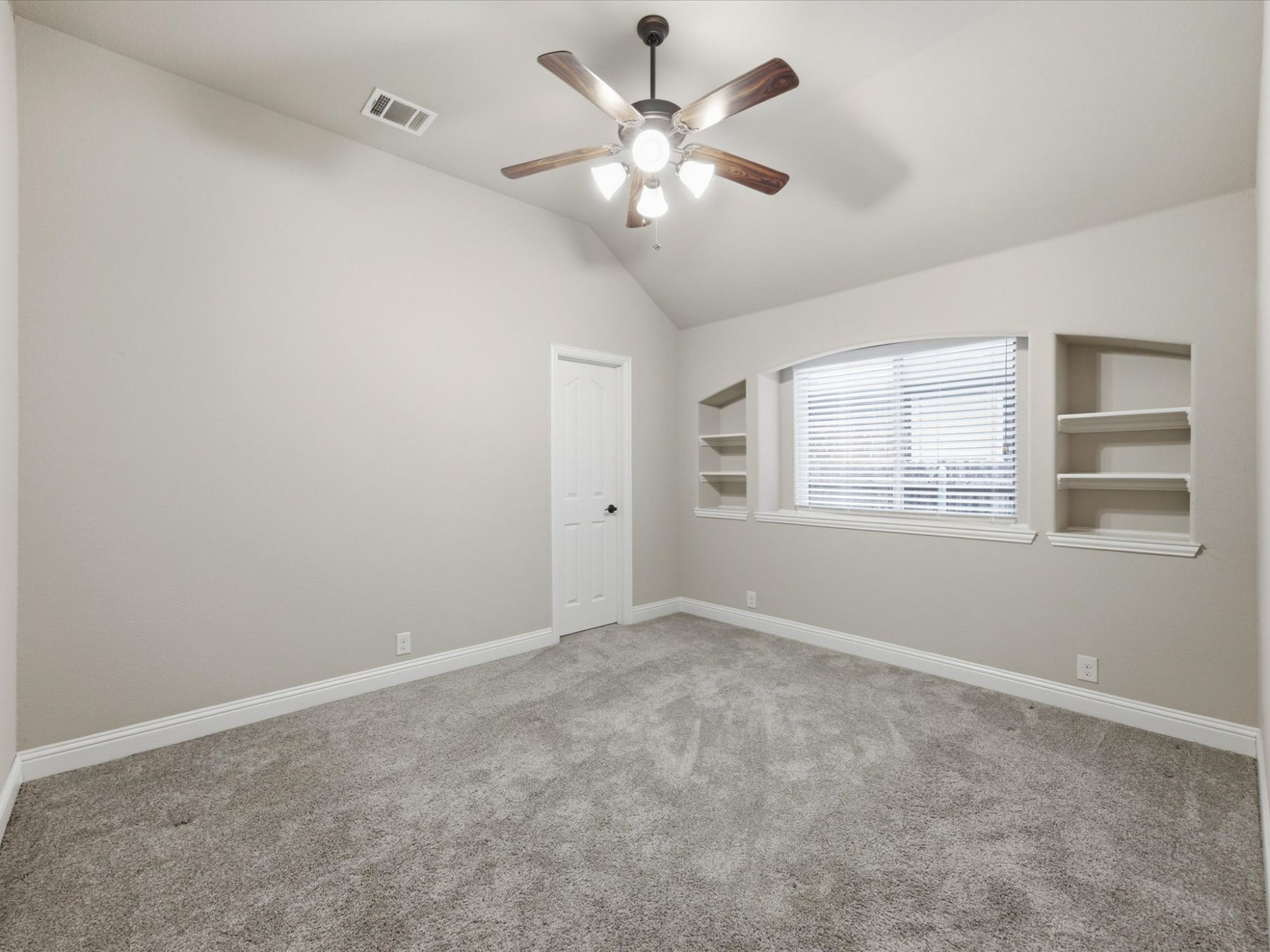 909 Longhorn Drive