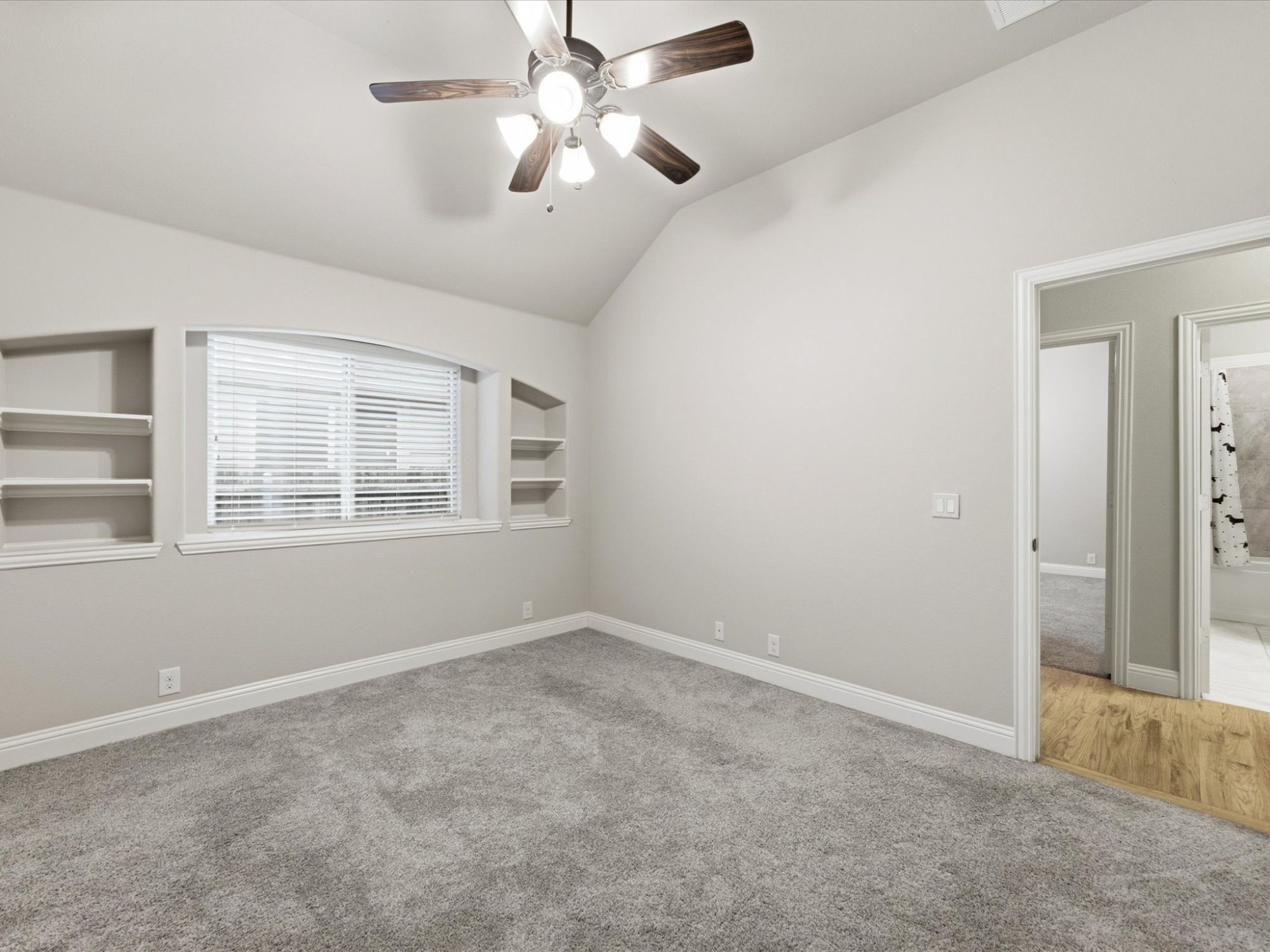 909 Longhorn Drive
