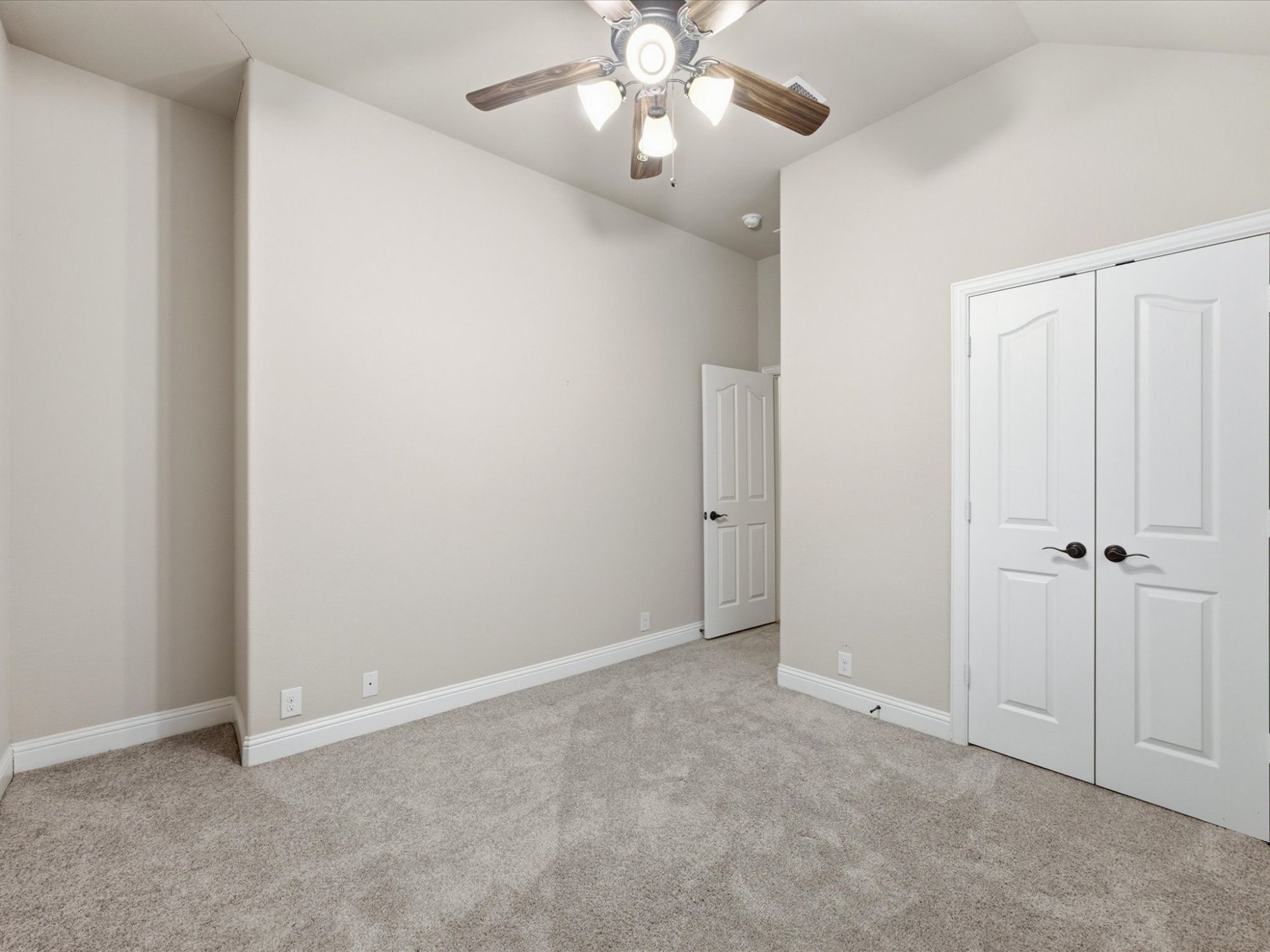 909 Longhorn Drive