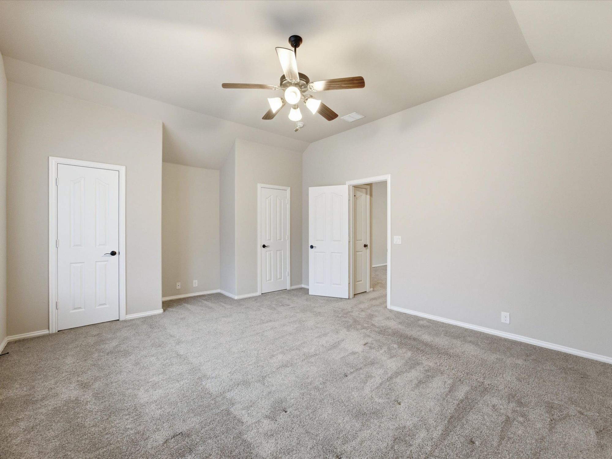 909 Longhorn Drive