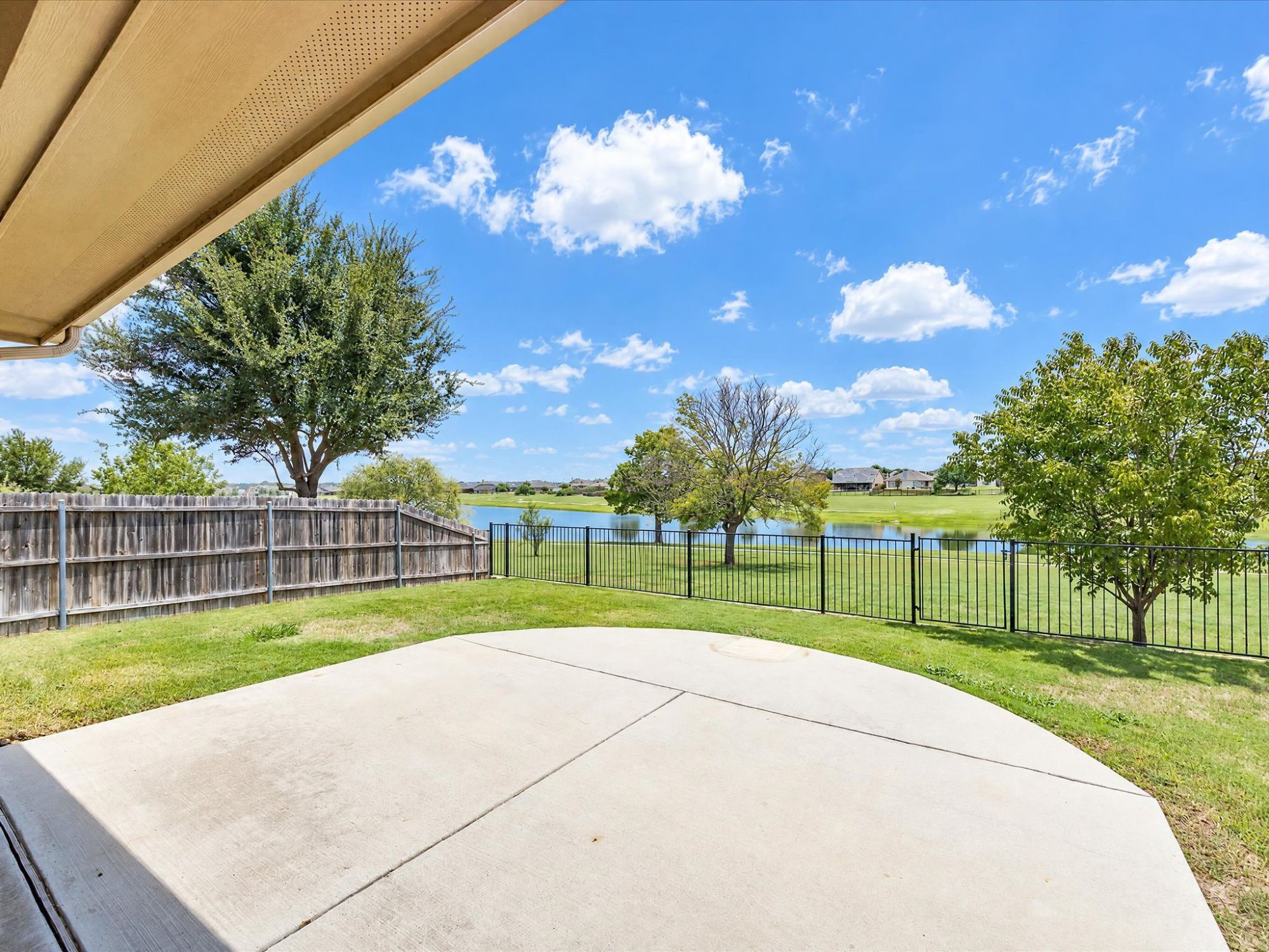 909 Longhorn Drive