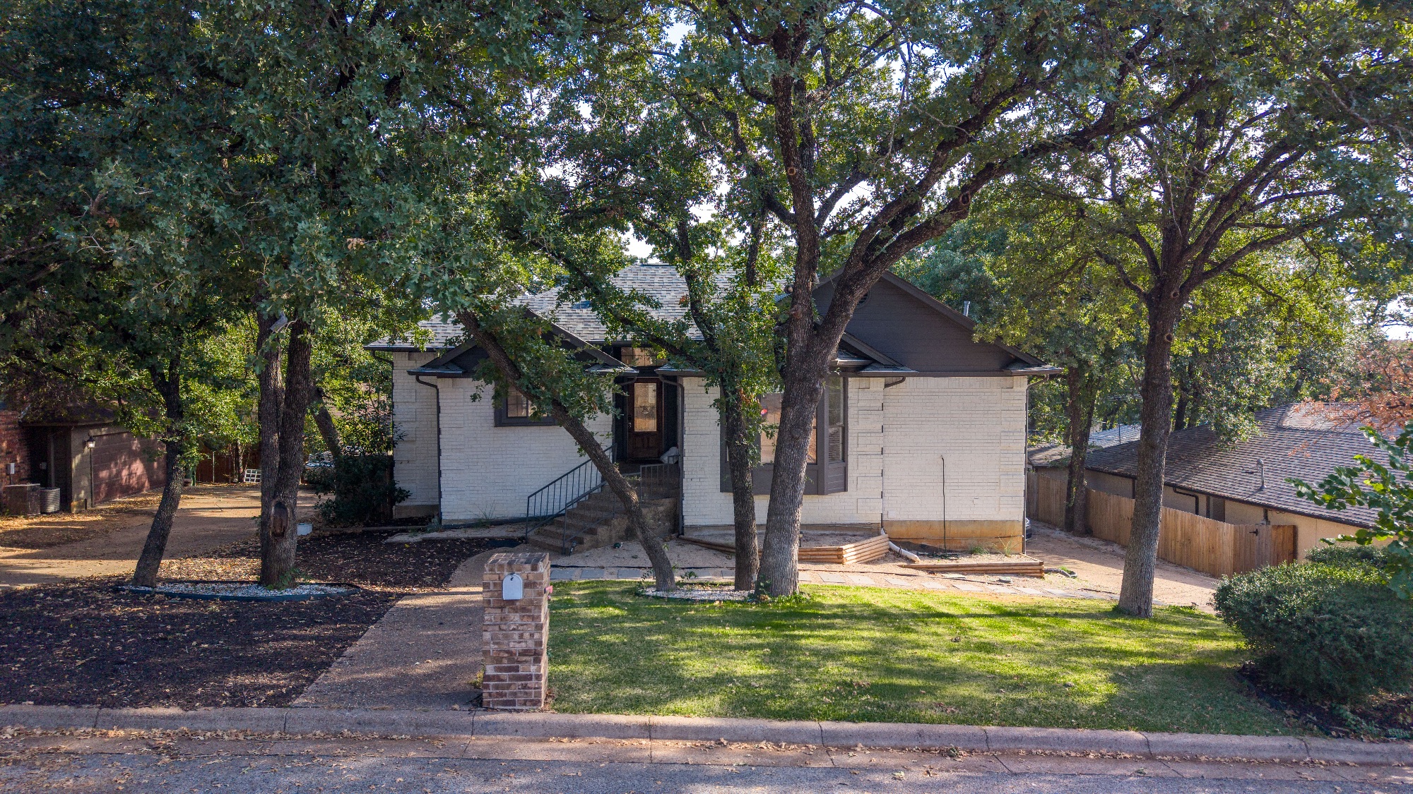 4404 Rainforest Drive