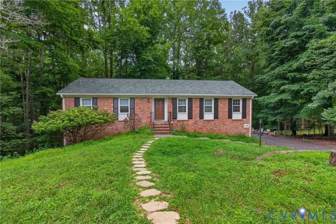 310 Crestfield Court