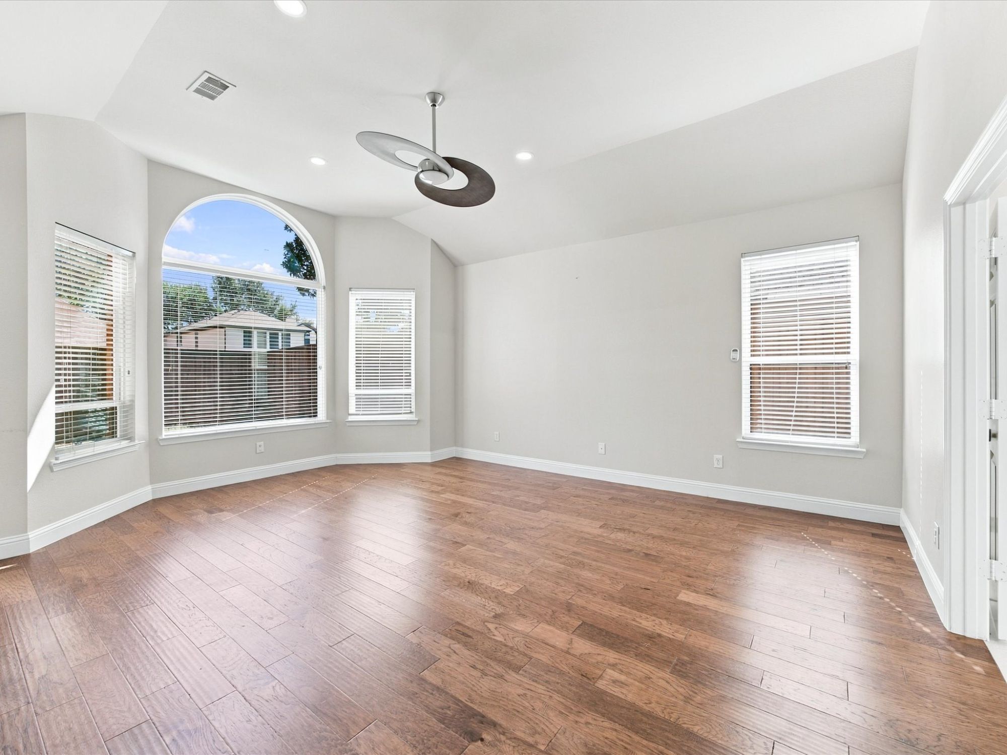 6000 Briaridge Lane