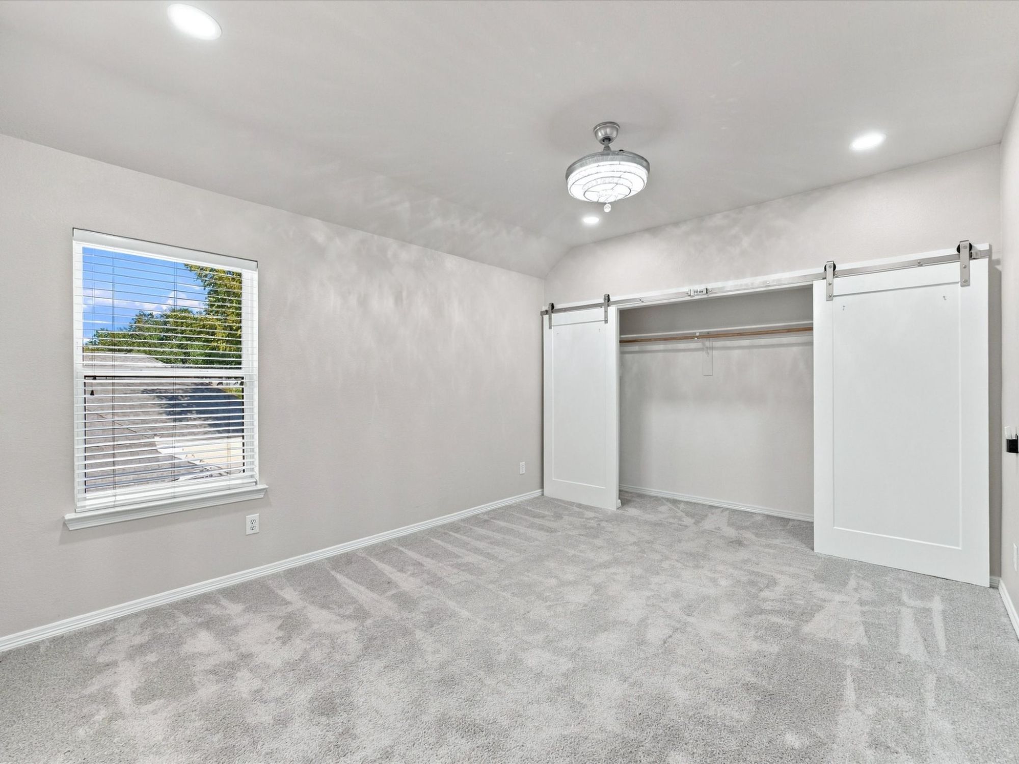 6000 Briaridge Lane