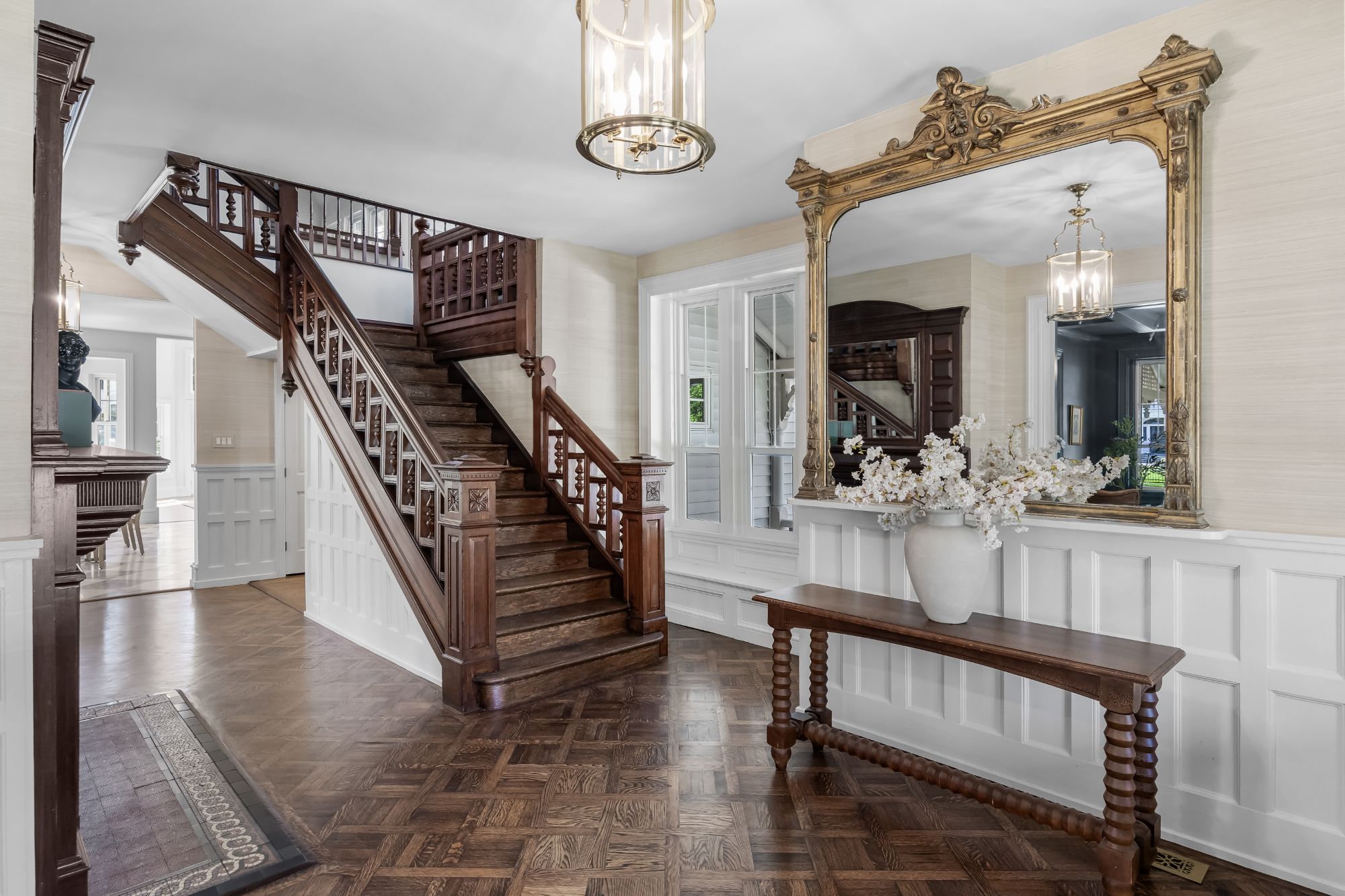 140 East Central Avenue