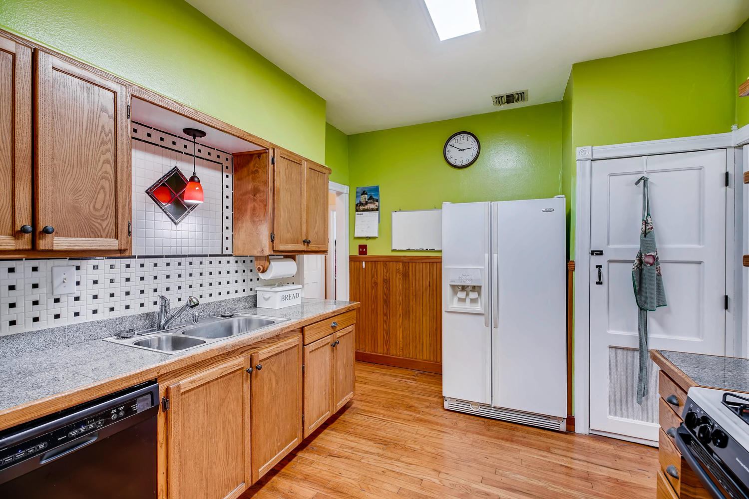 281 W Mariposa Dr