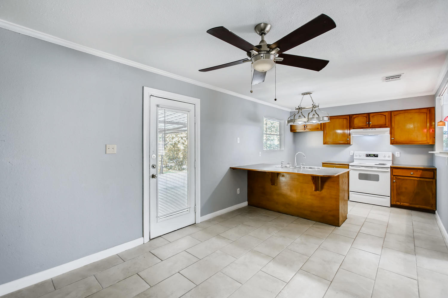 130 Pleasant Valley