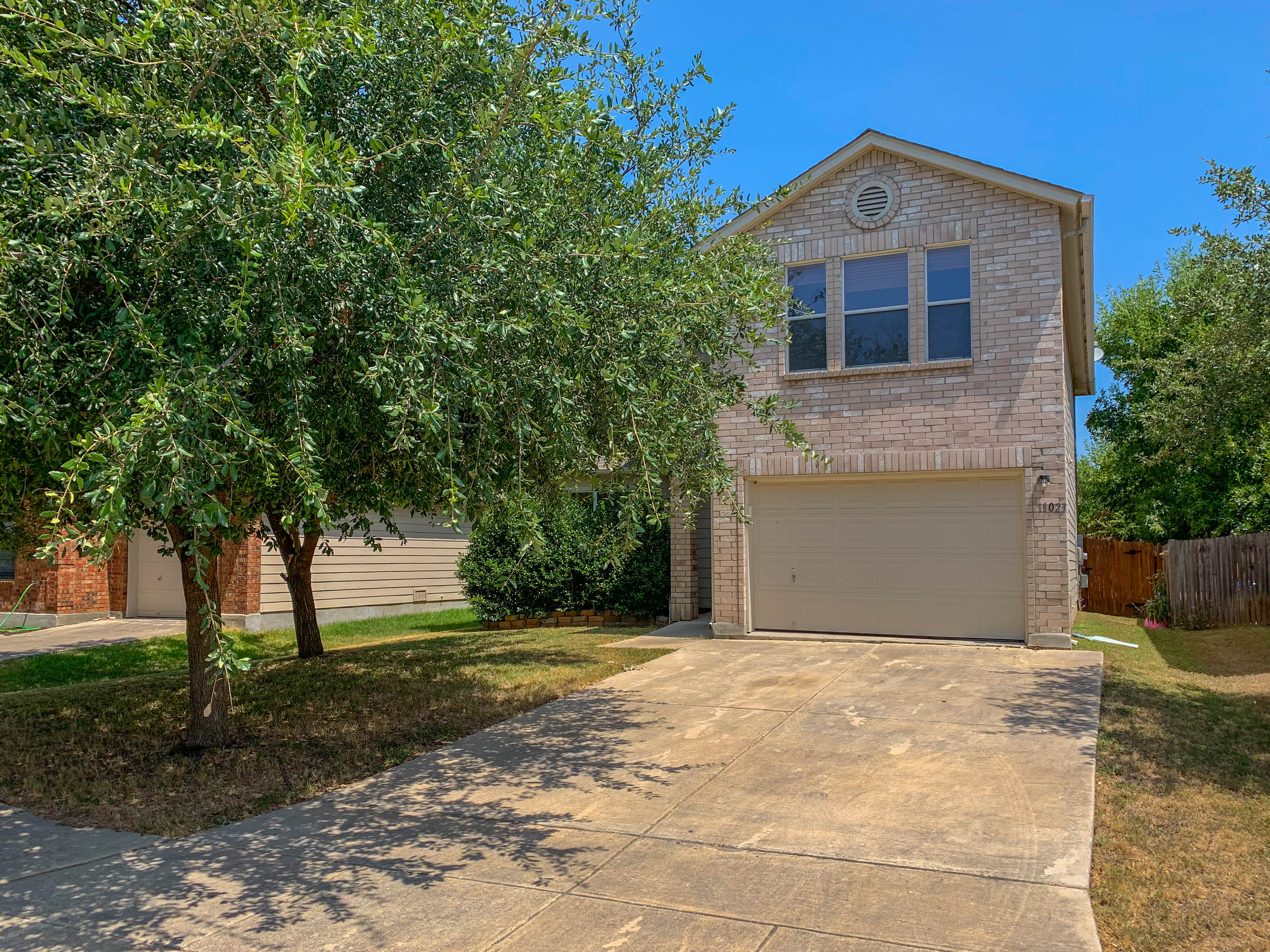 11023 Barclay Point