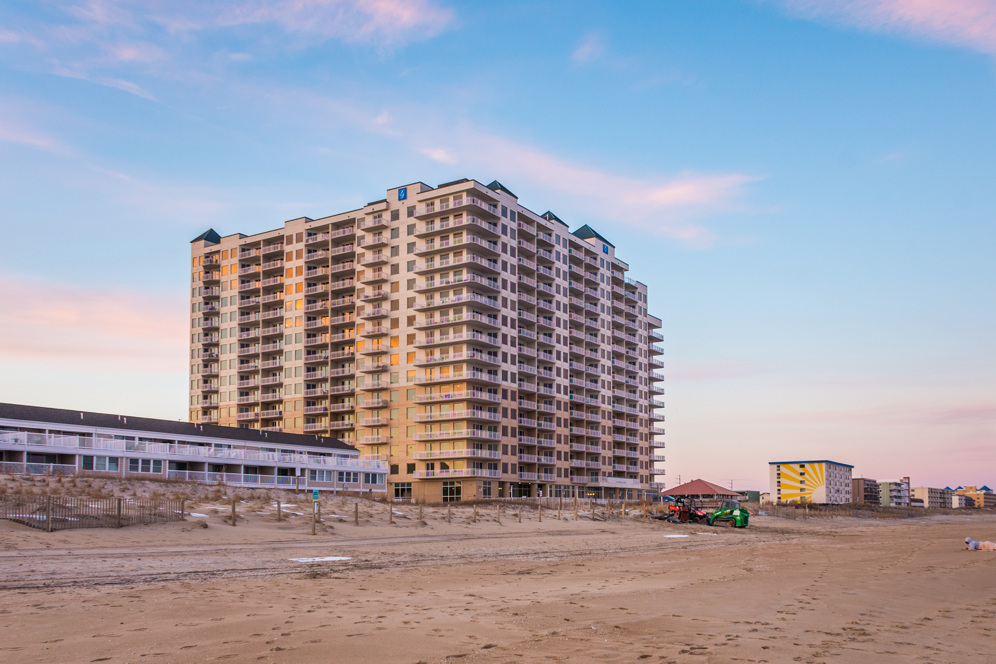 2 48th St #306