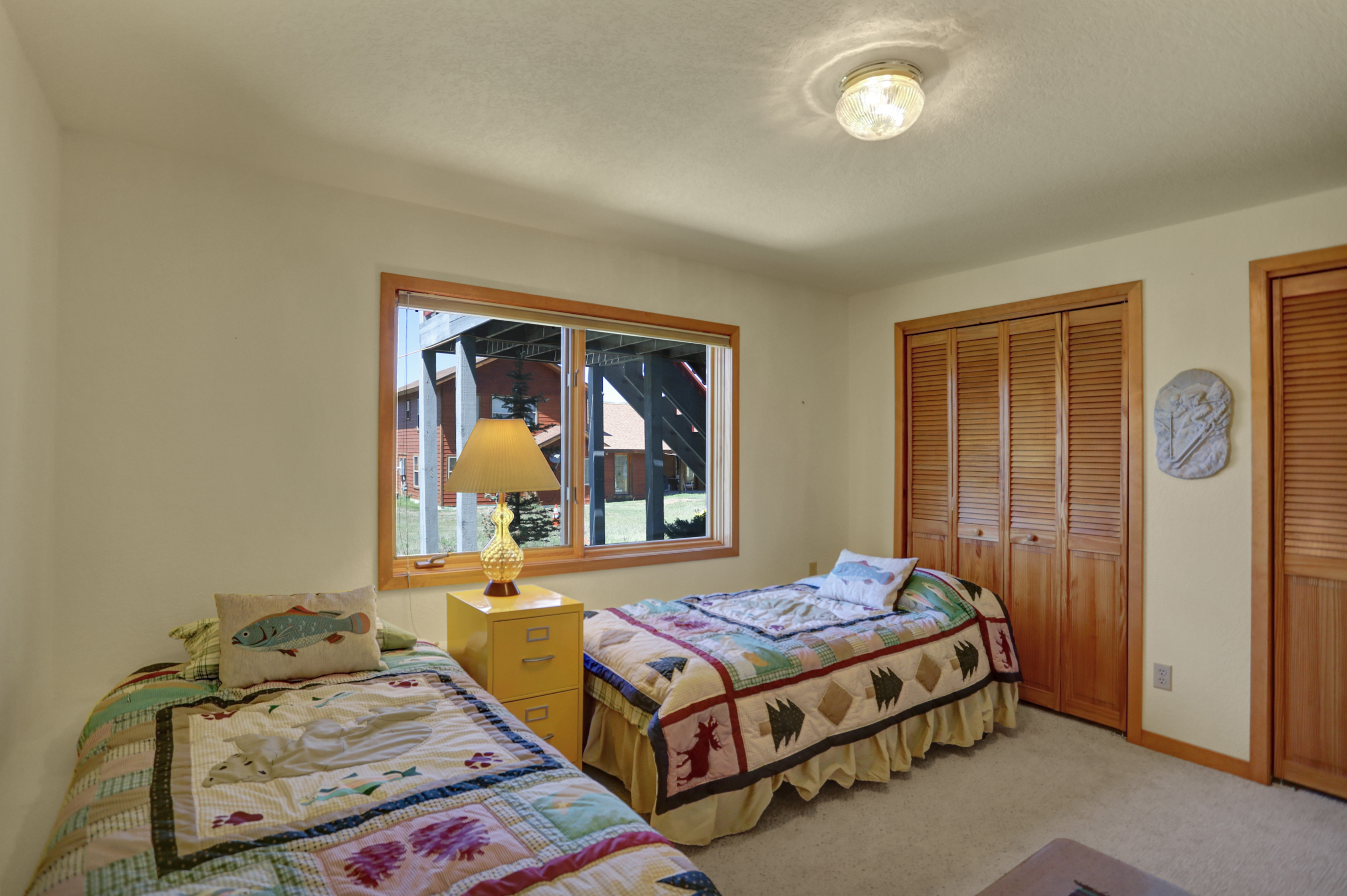 609 E Sumner Ave