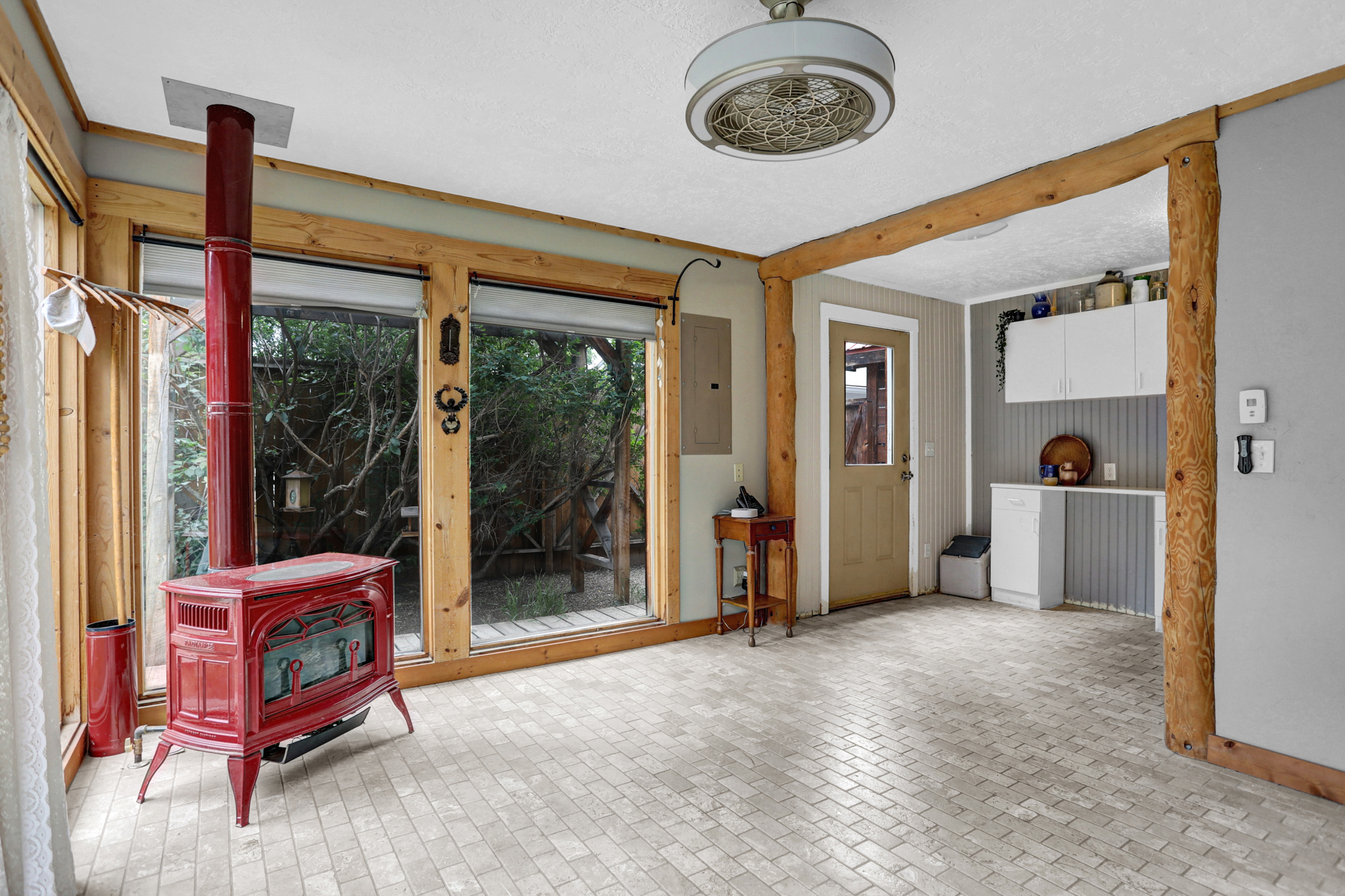  312 S 5TH Street