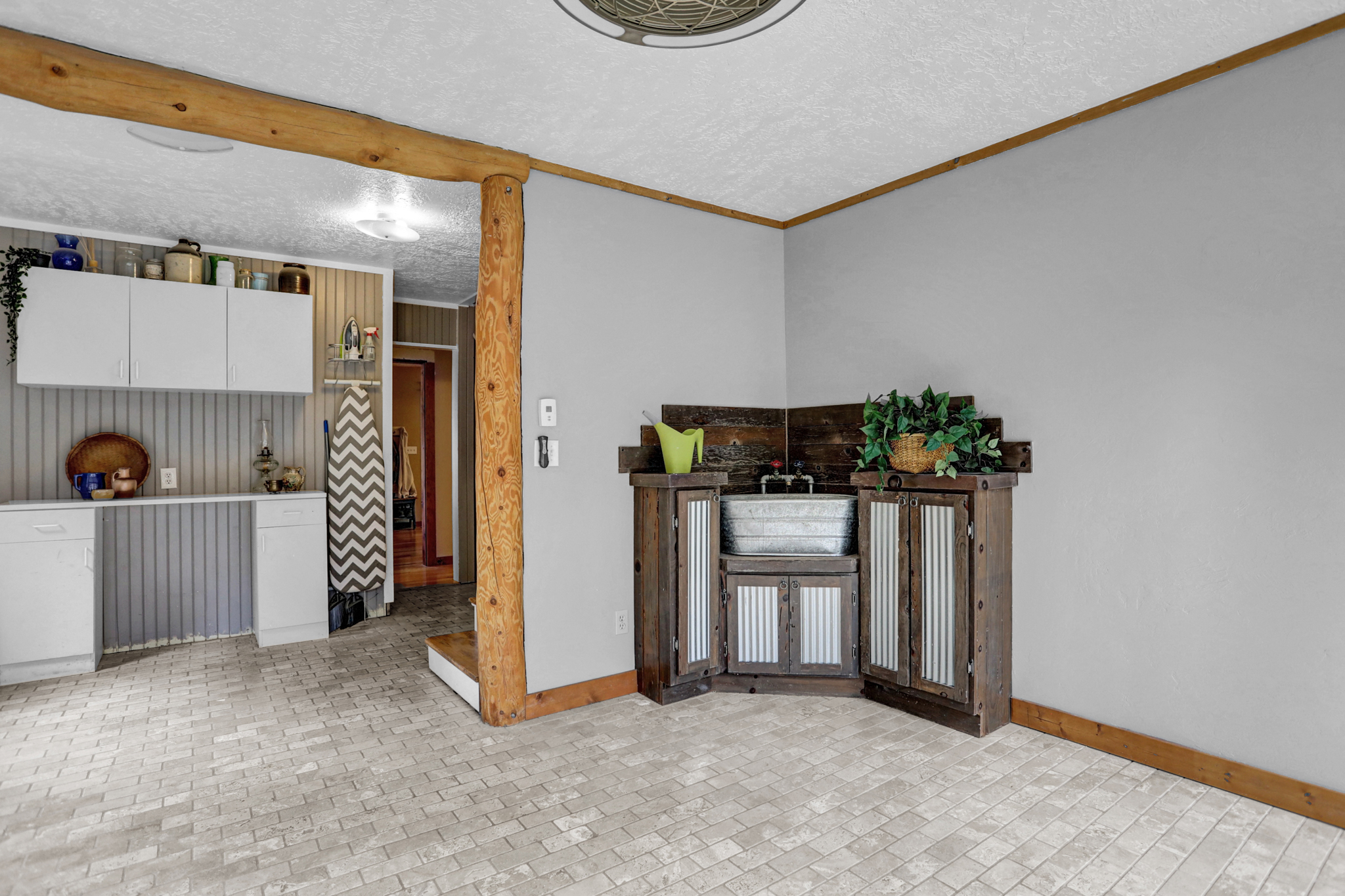  312 S 5TH Street