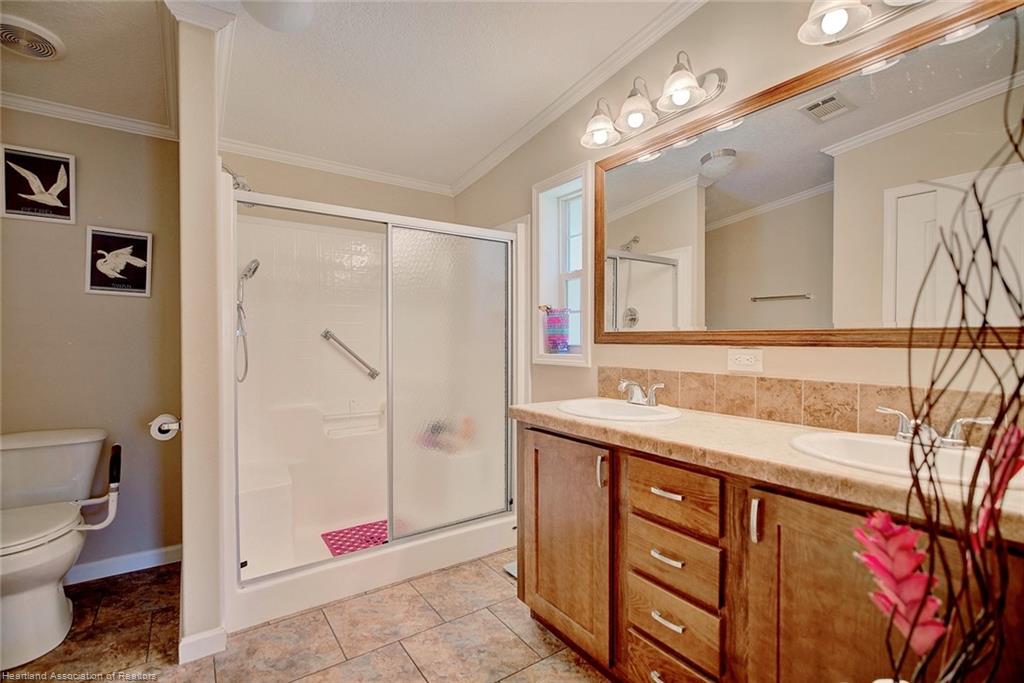 19 Pine Aire Circle