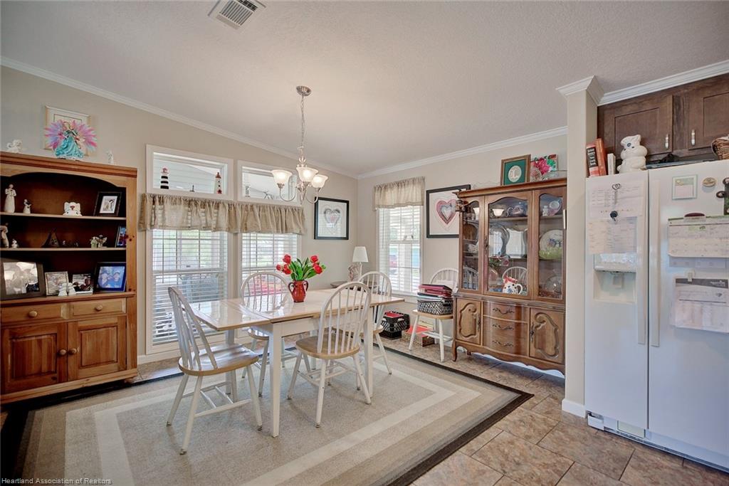 19 Pine Aire Circle