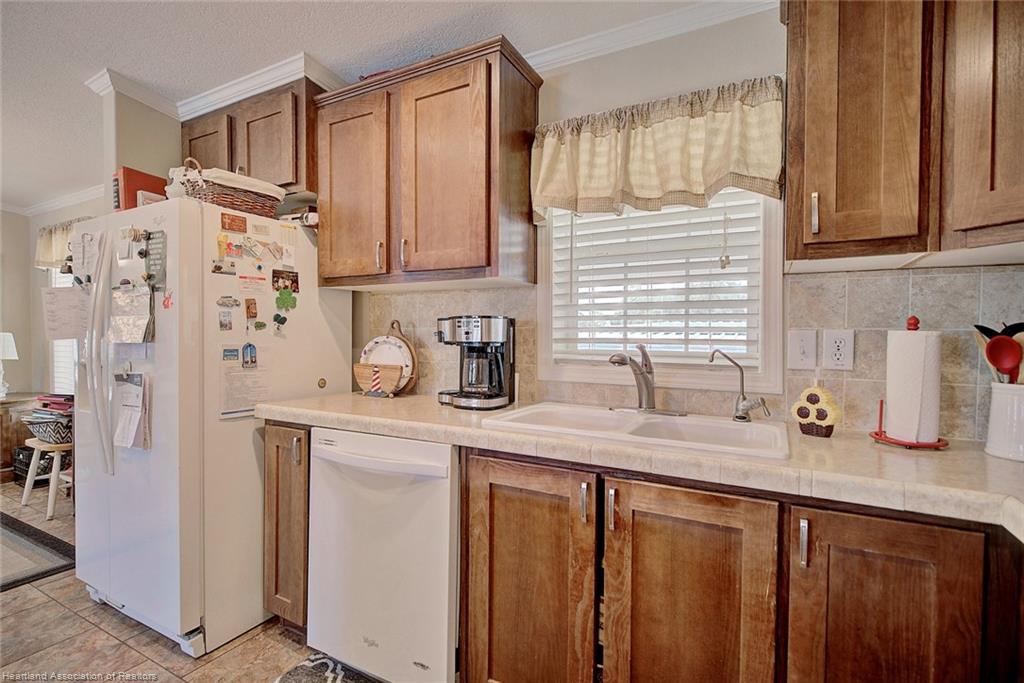 19 Pine Aire Circle