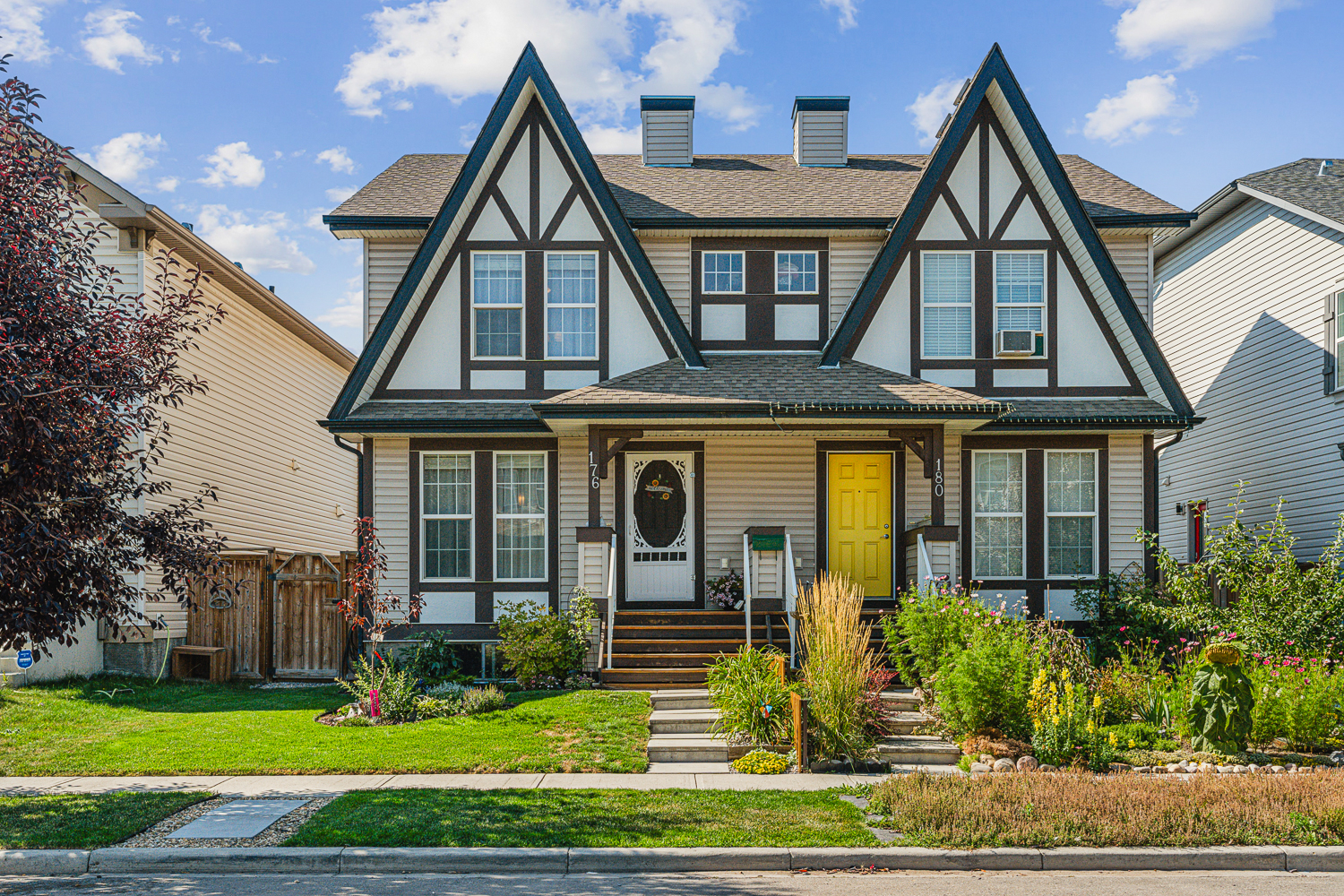 176 Elgin Meadows Pk SE