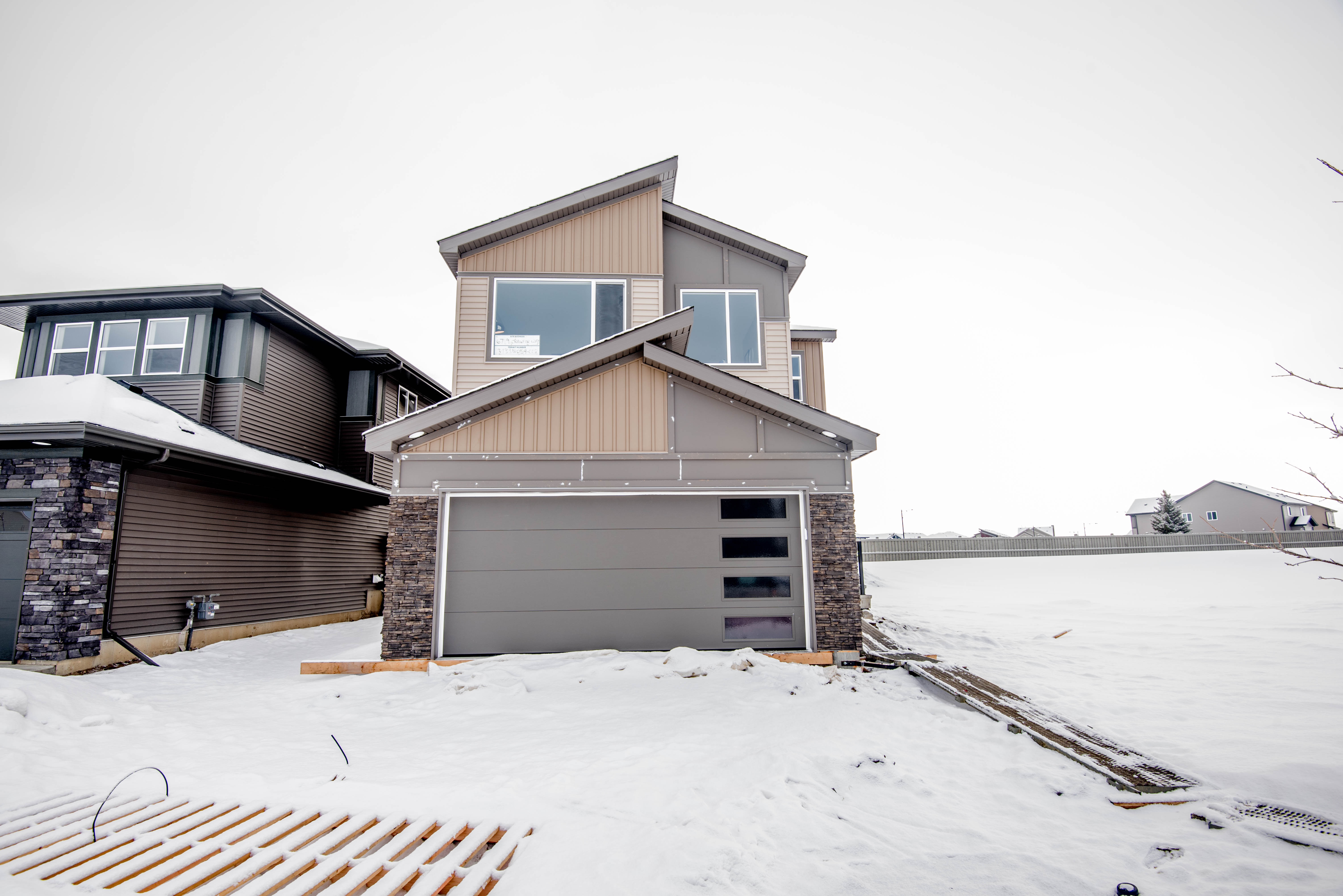143 Belvedere Crescent SE